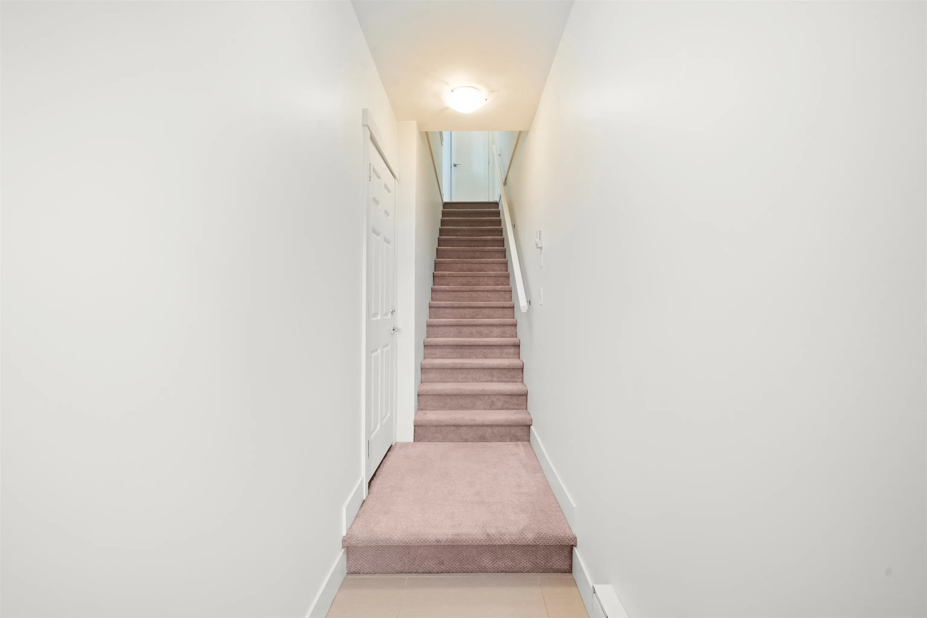 57 7811 209 Street