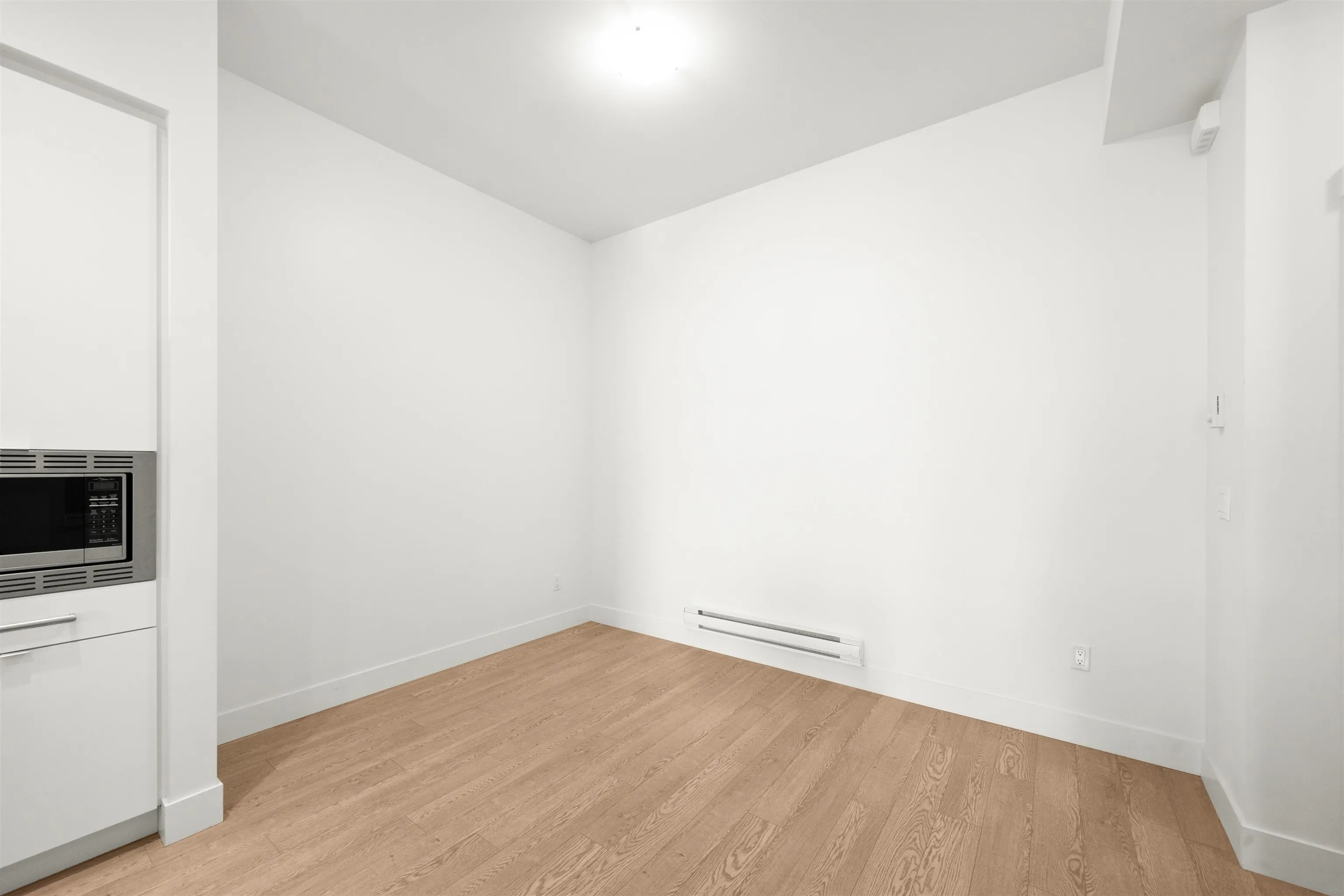 57 7811 209 Street