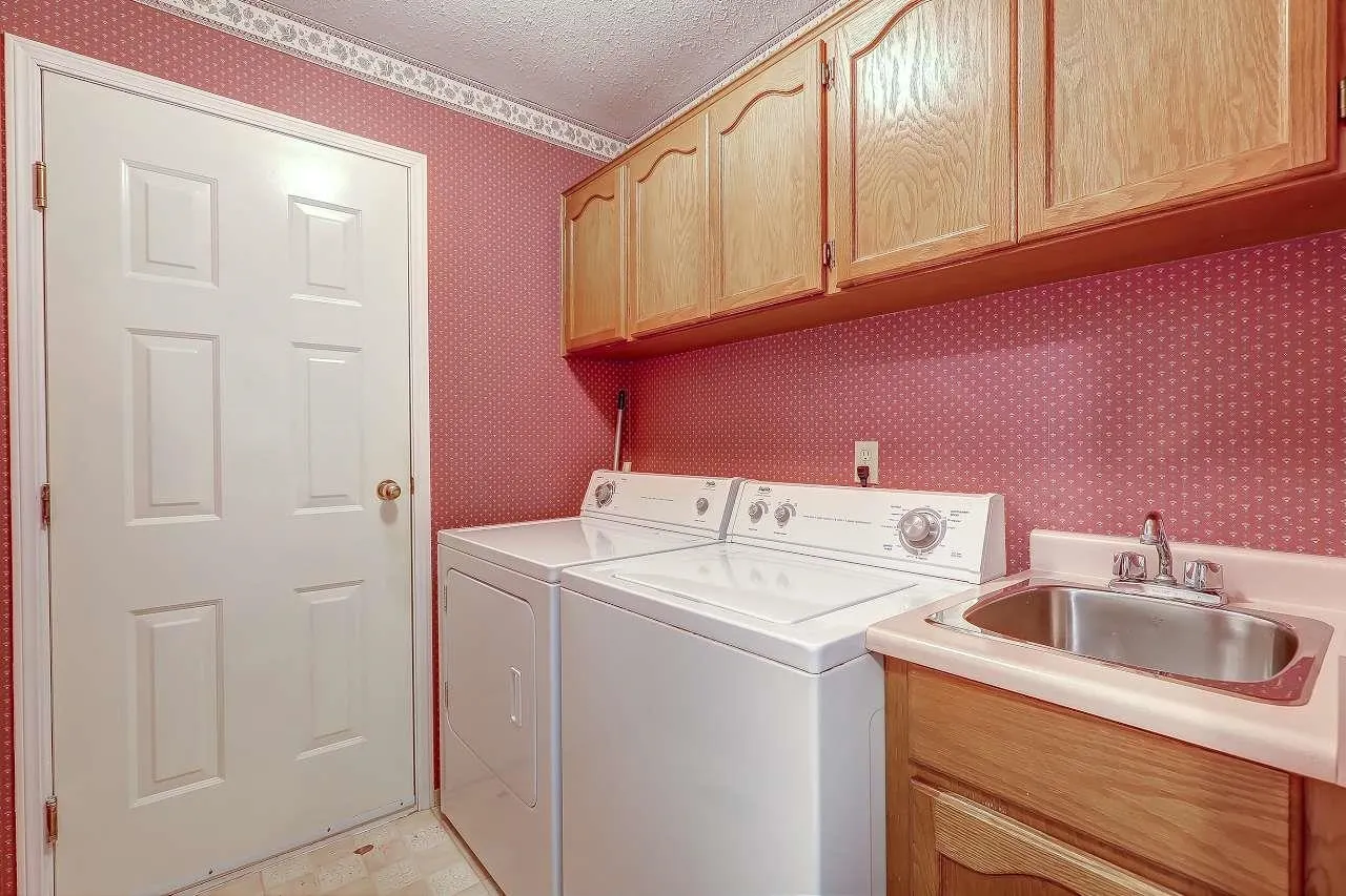 5979 Southpark Grove