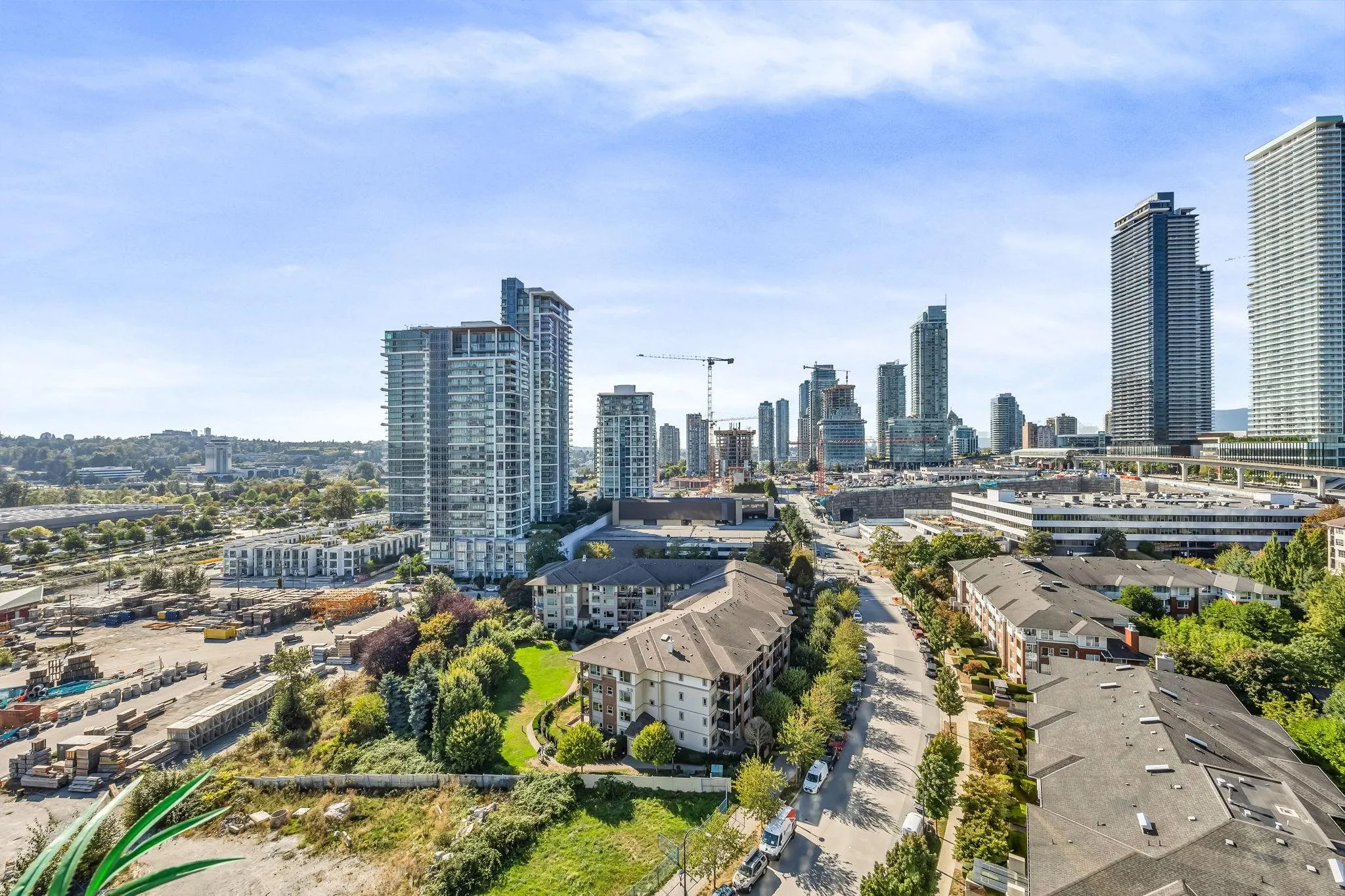 1908 2289 Yukon Crescent