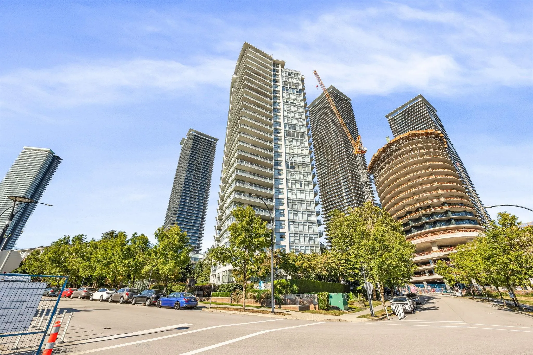 1908 2289 Yukon Crescent
