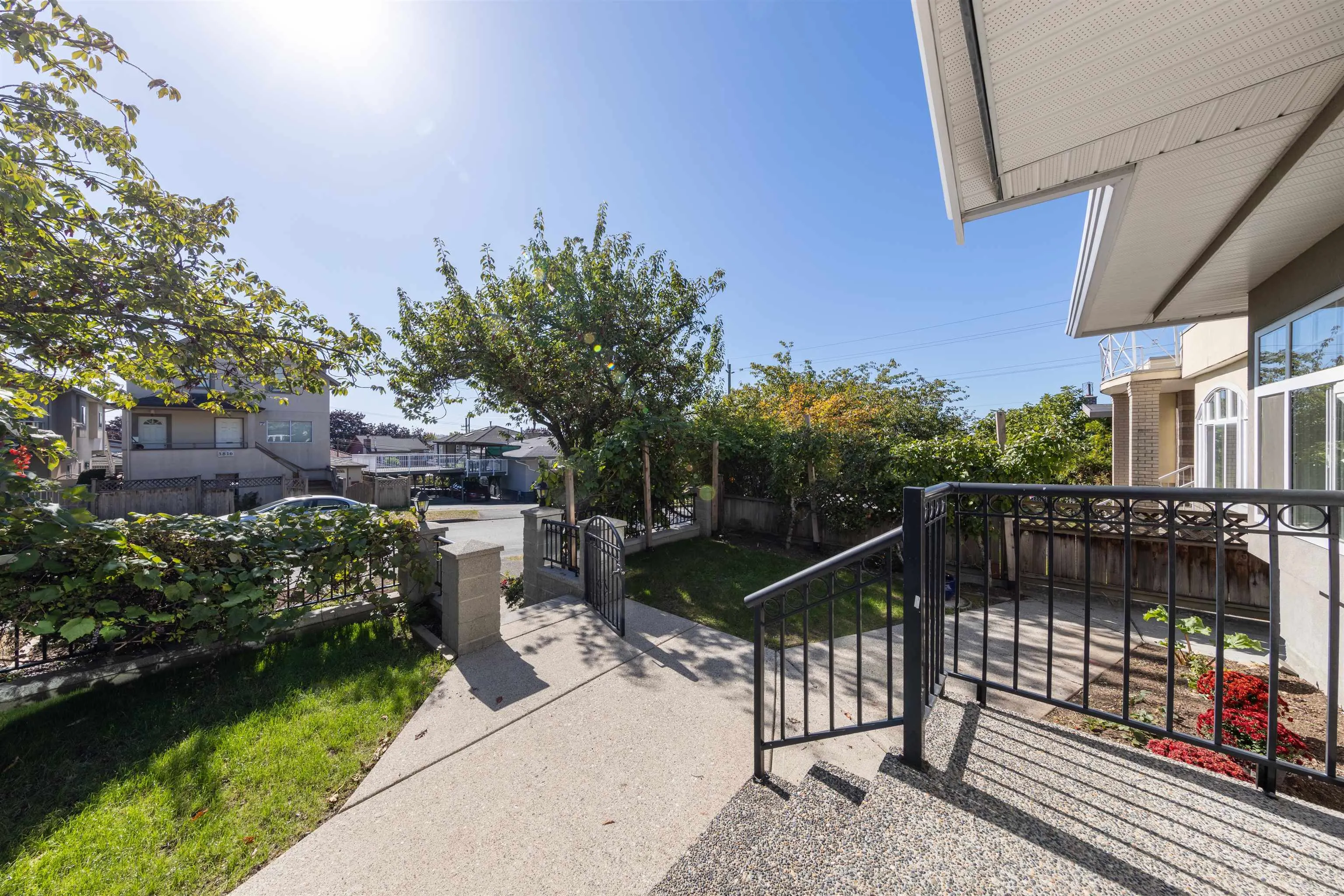 3807 Union Street