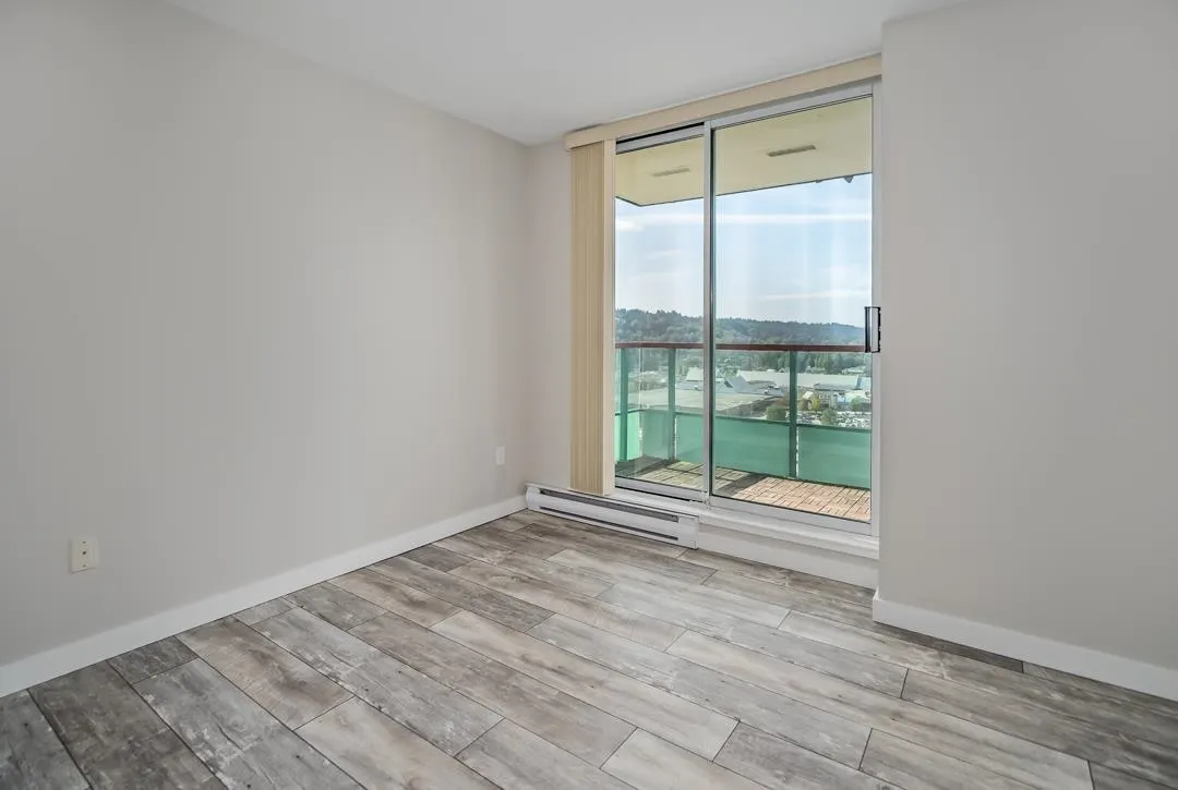 1607 1148 Heffley Crescent