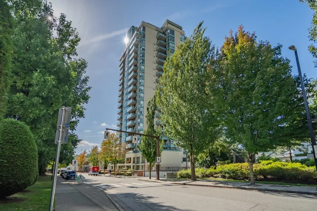 1607 1148 Heffley Crescent