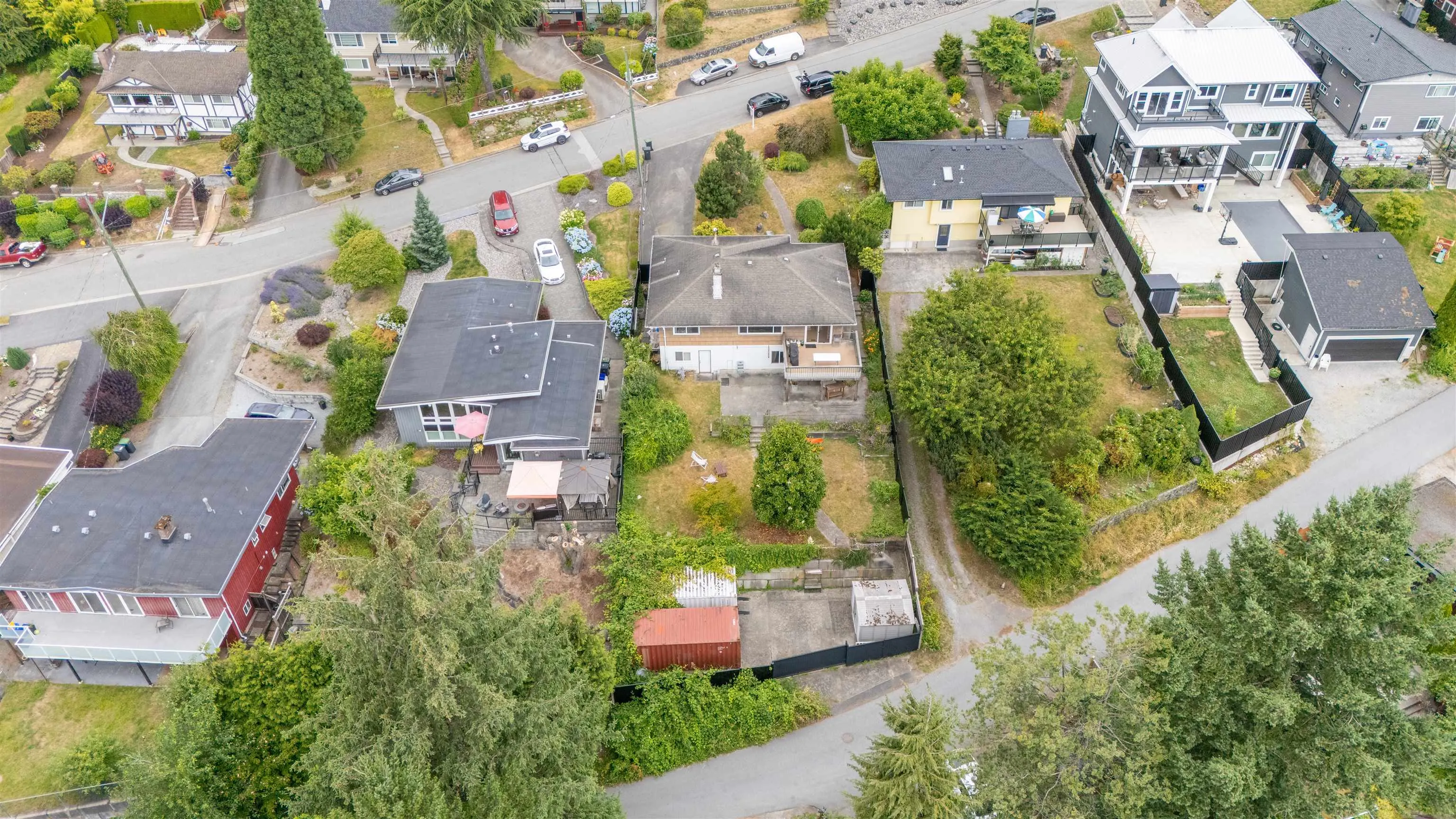 320 Seaforth Crescent