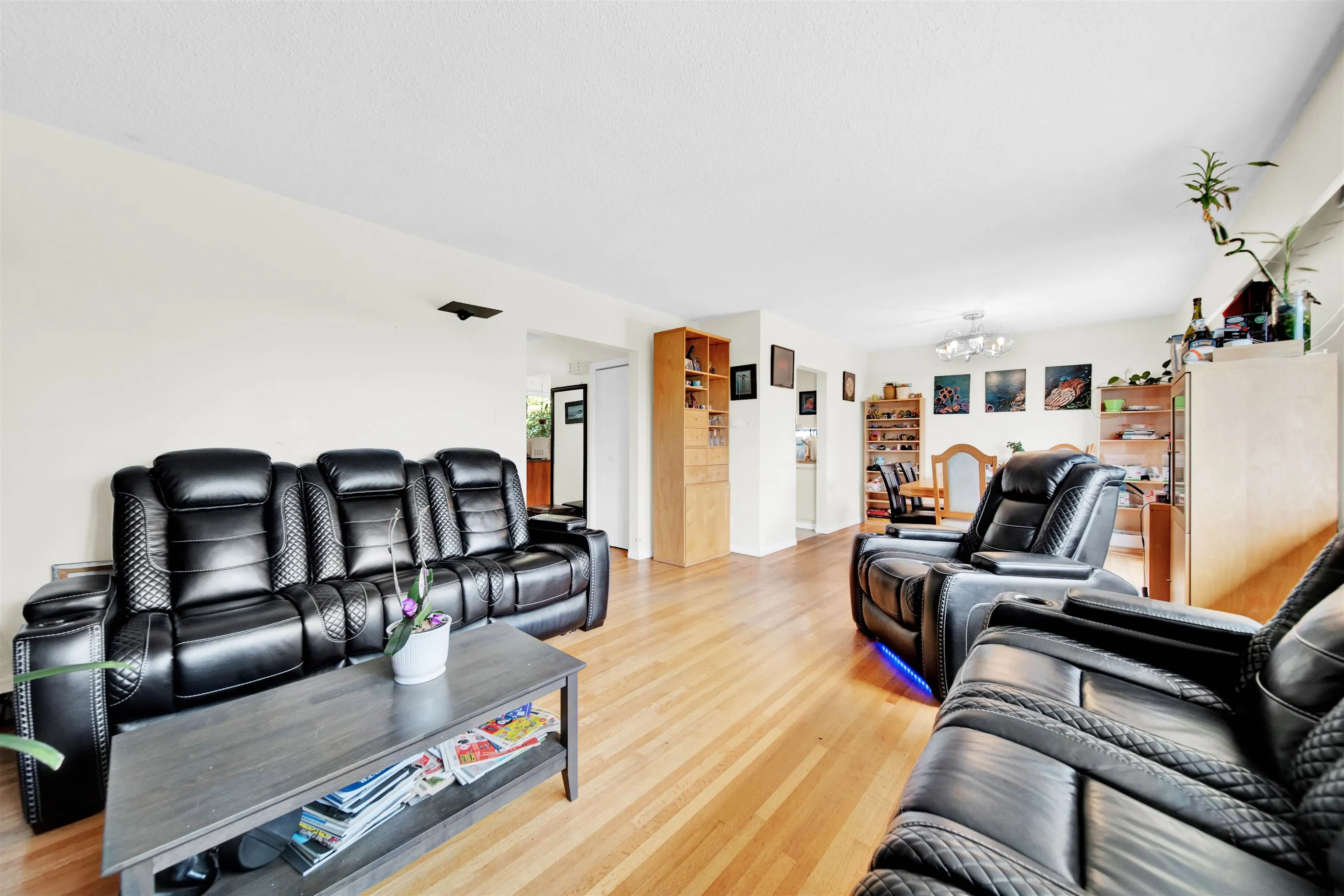 320 Seaforth Crescent