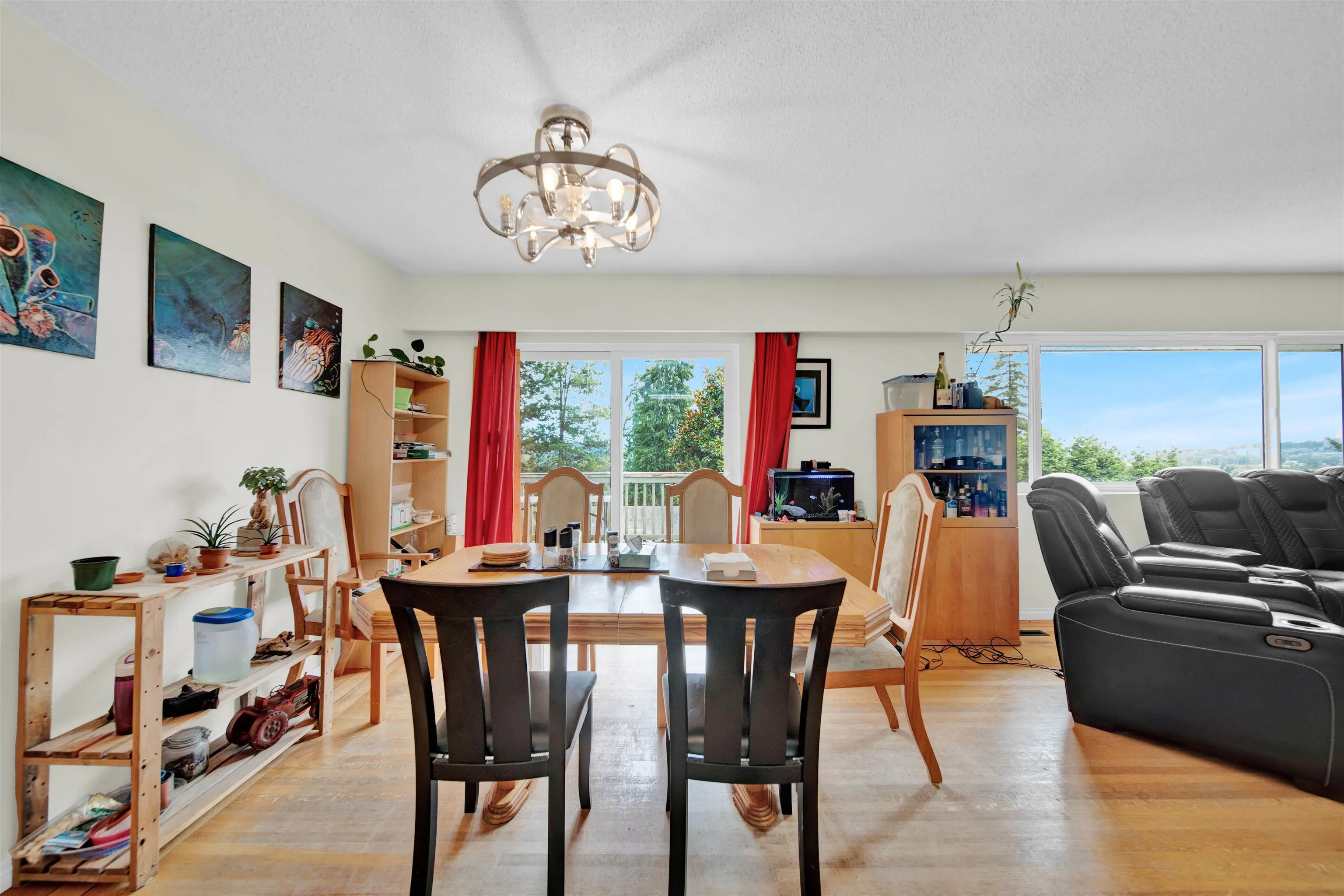 320 Seaforth Crescent