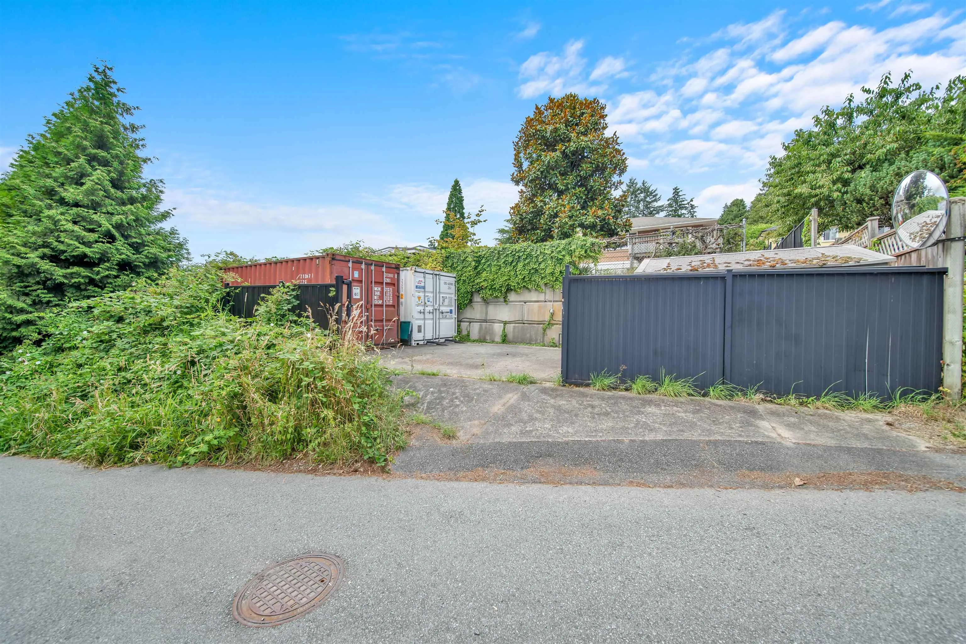 320 Seaforth Crescent
