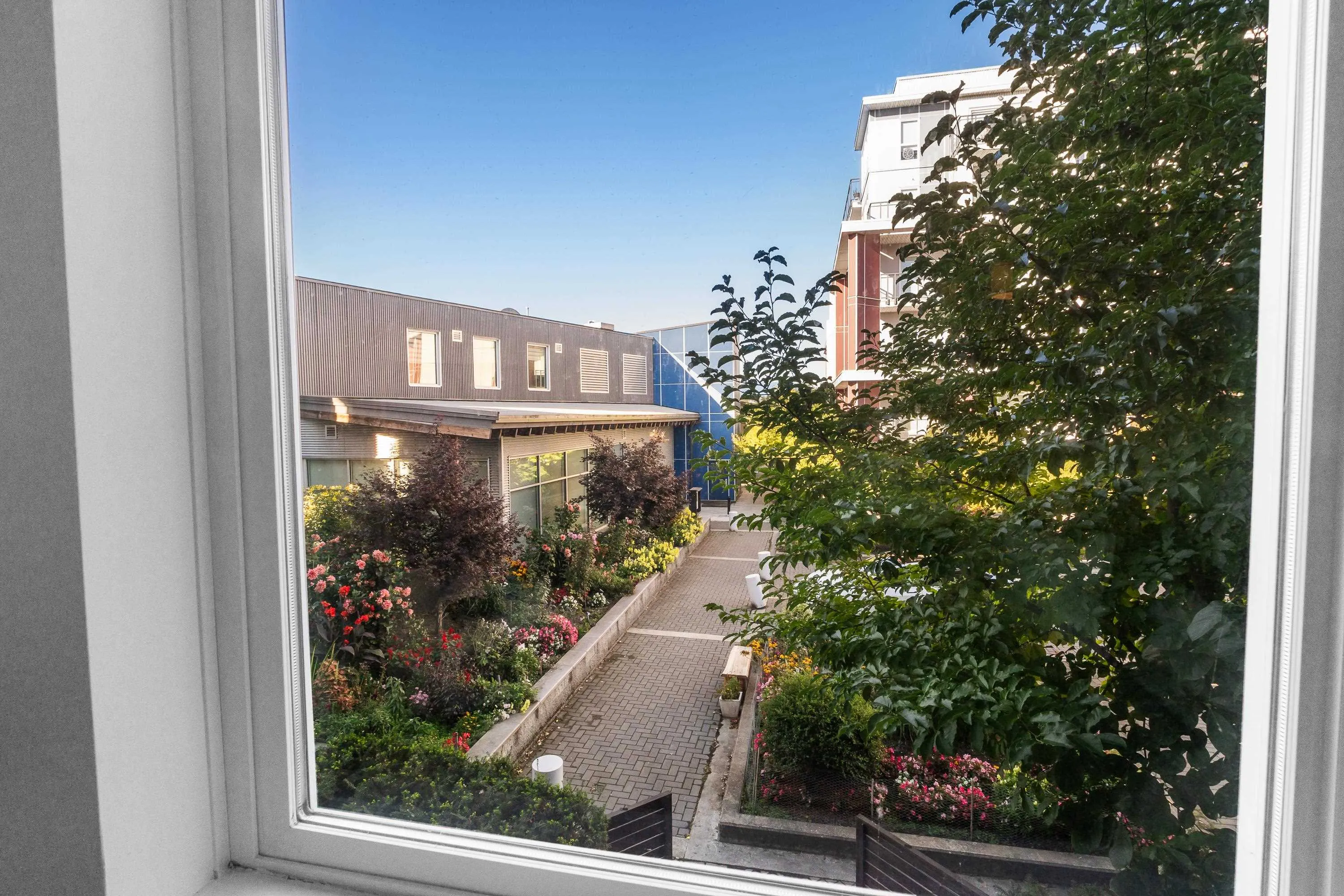 208 10011 River Drive