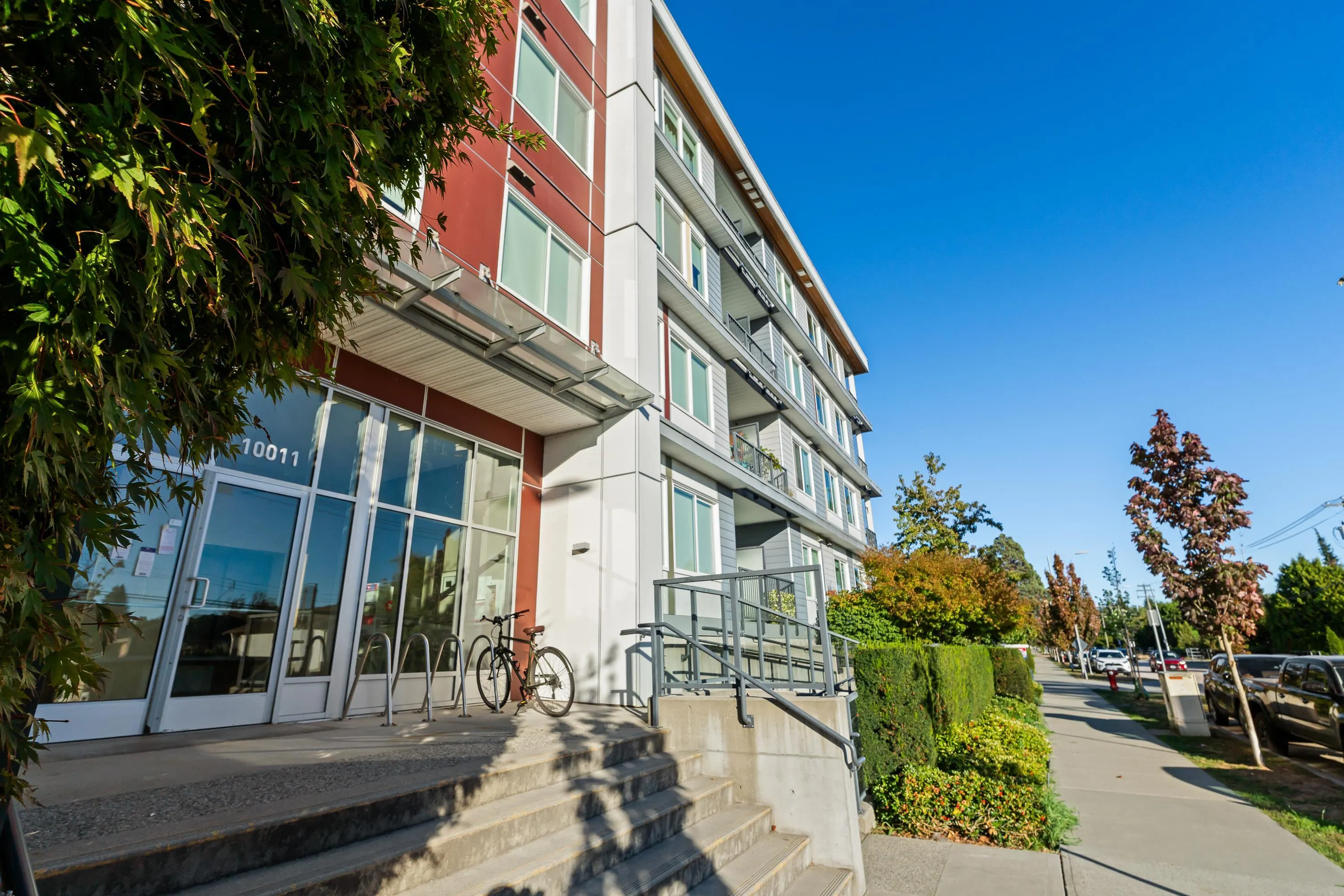 208 10011 River Drive