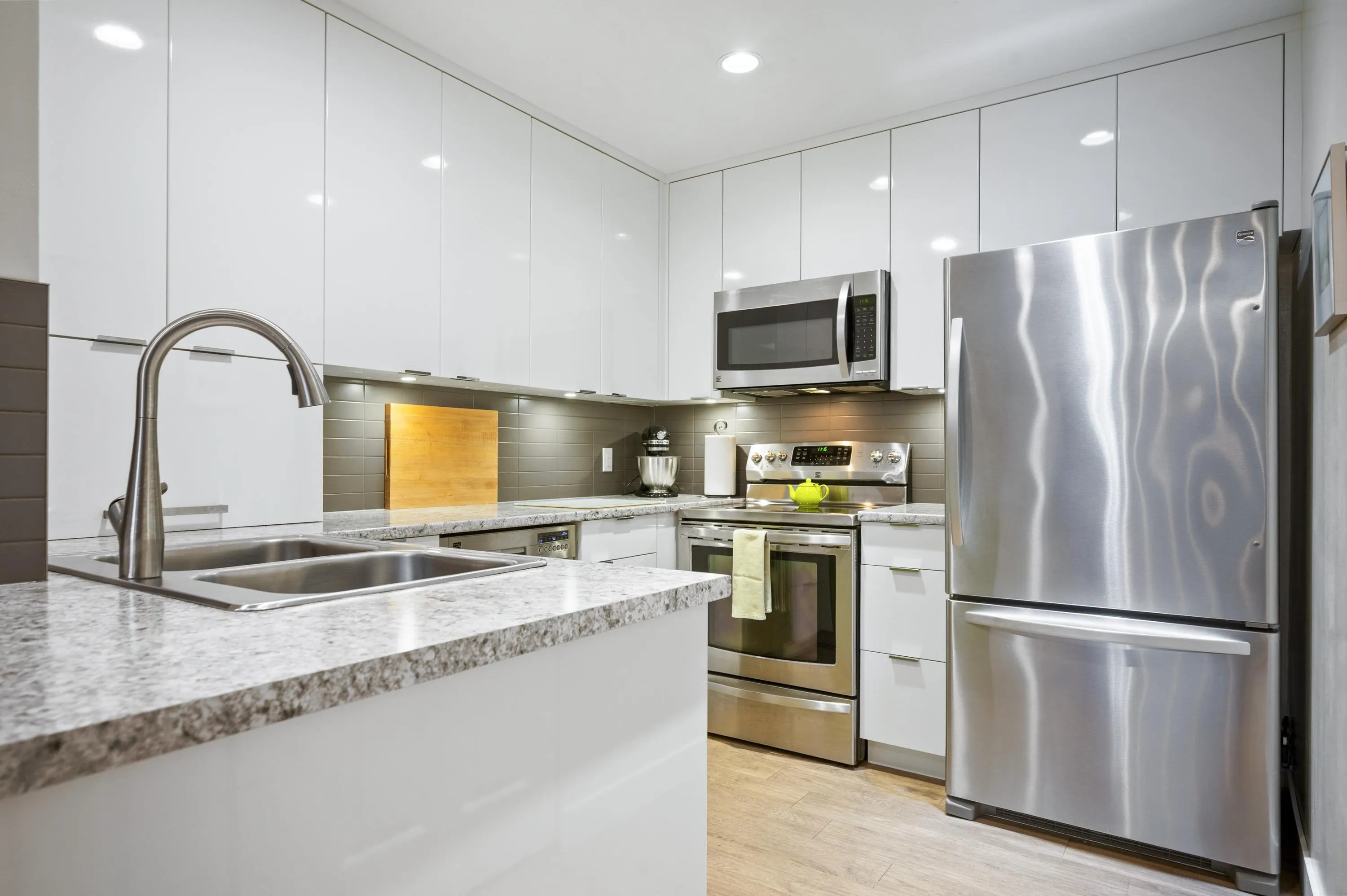 62 8737 212th Street
