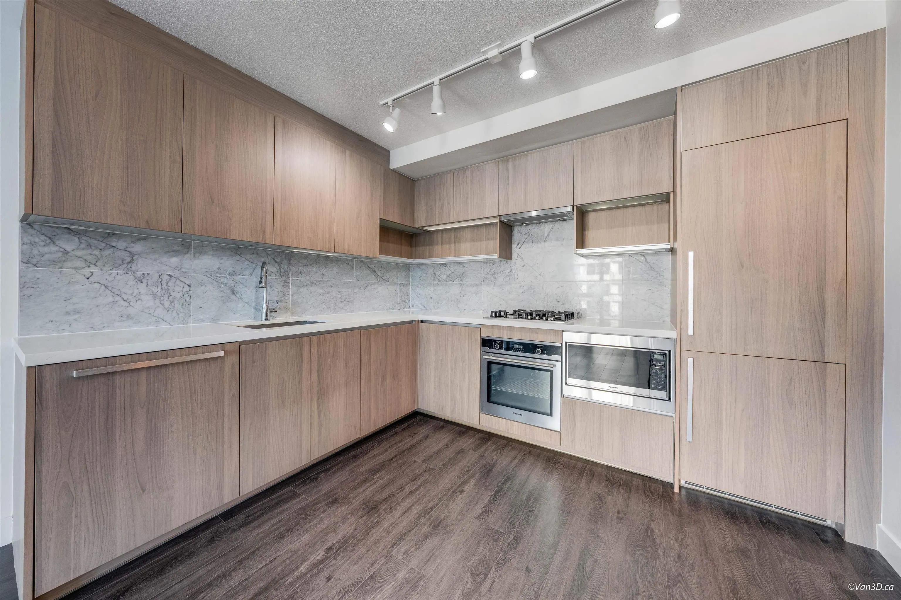 1515 13750 100 Avenue