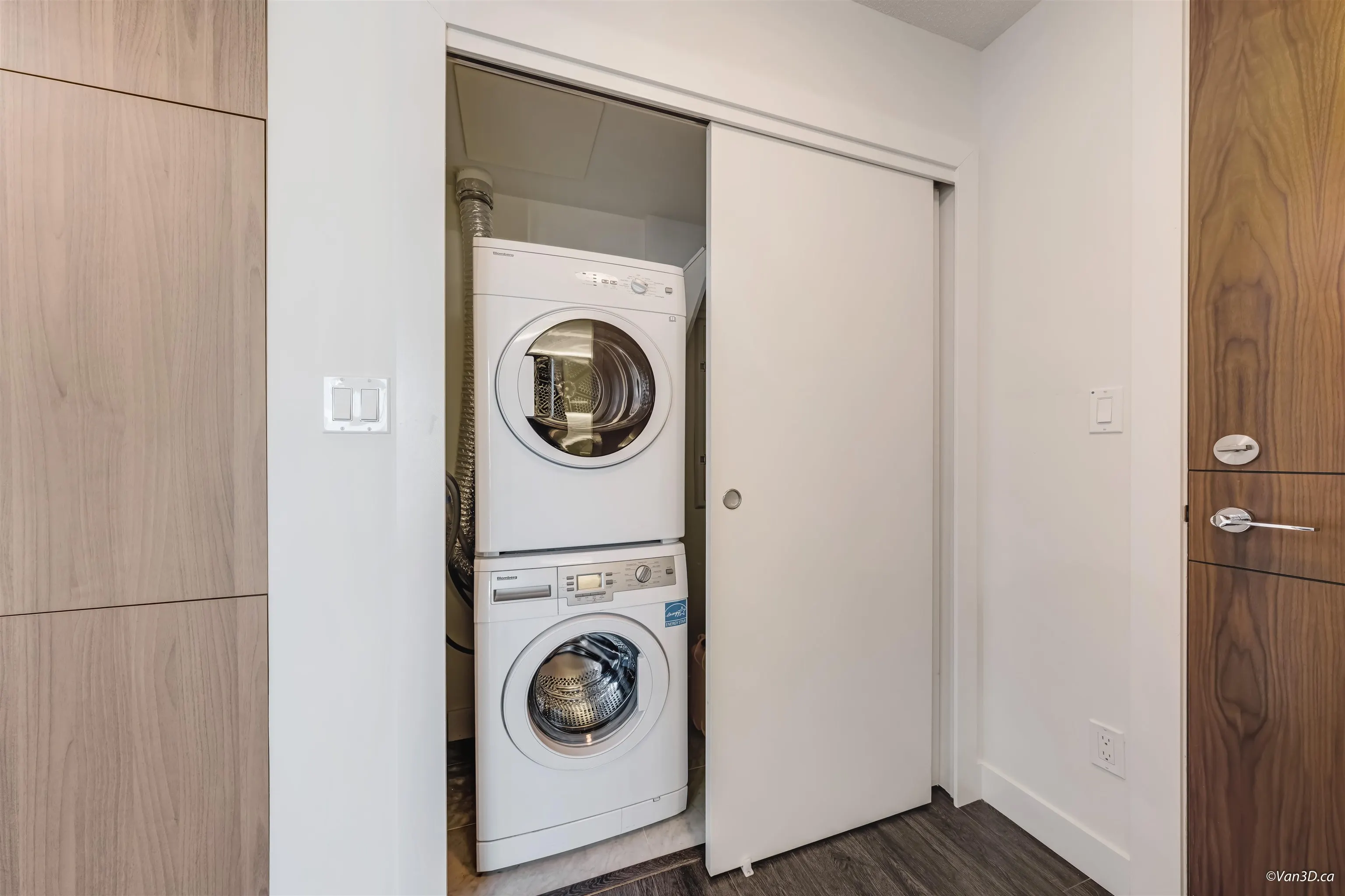 1515 13750 100 Avenue