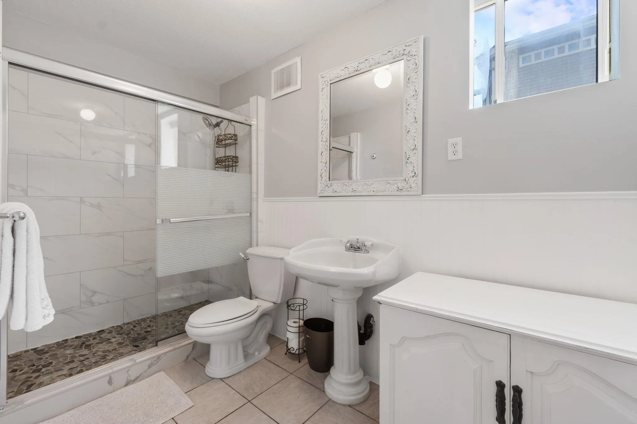 2939 Cliffrose Crescent