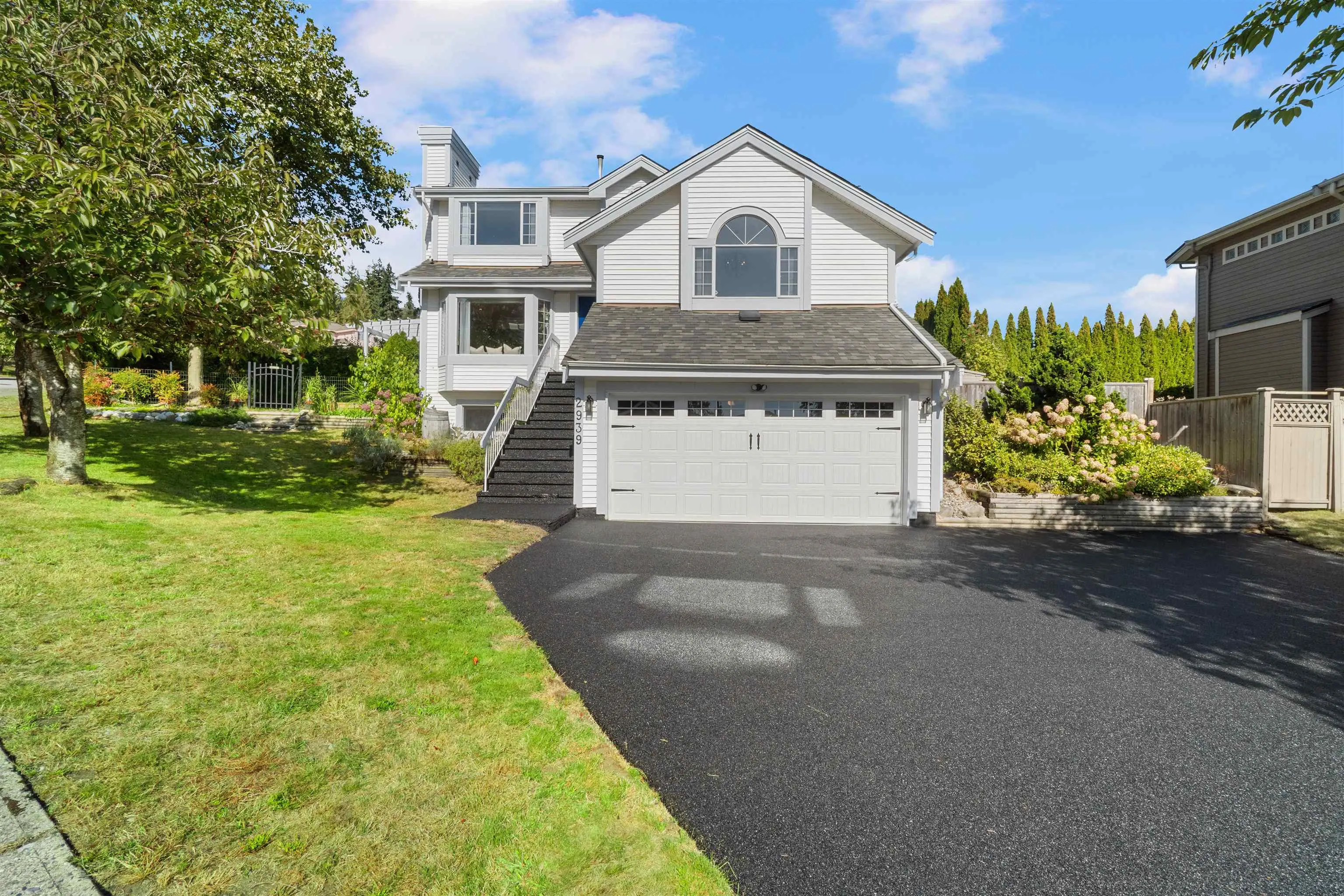 2939 Cliffrose Crescent