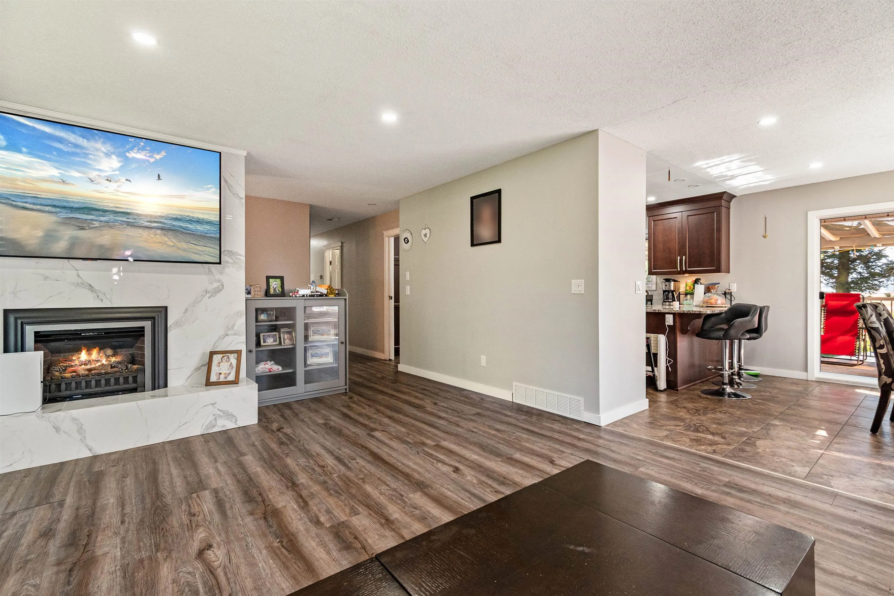 5460 Interprovincial Highway