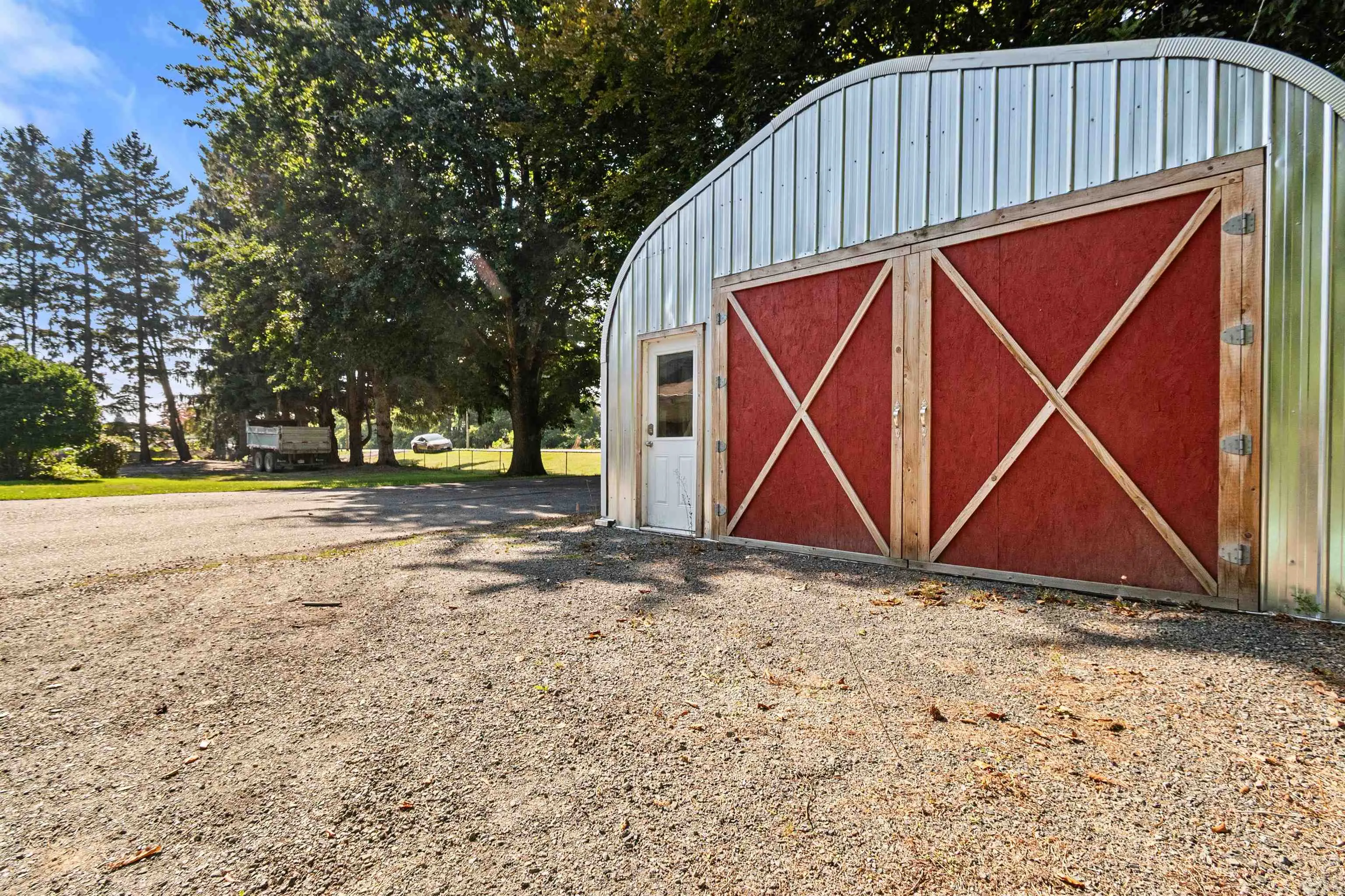 5460 Interprovincial Highway