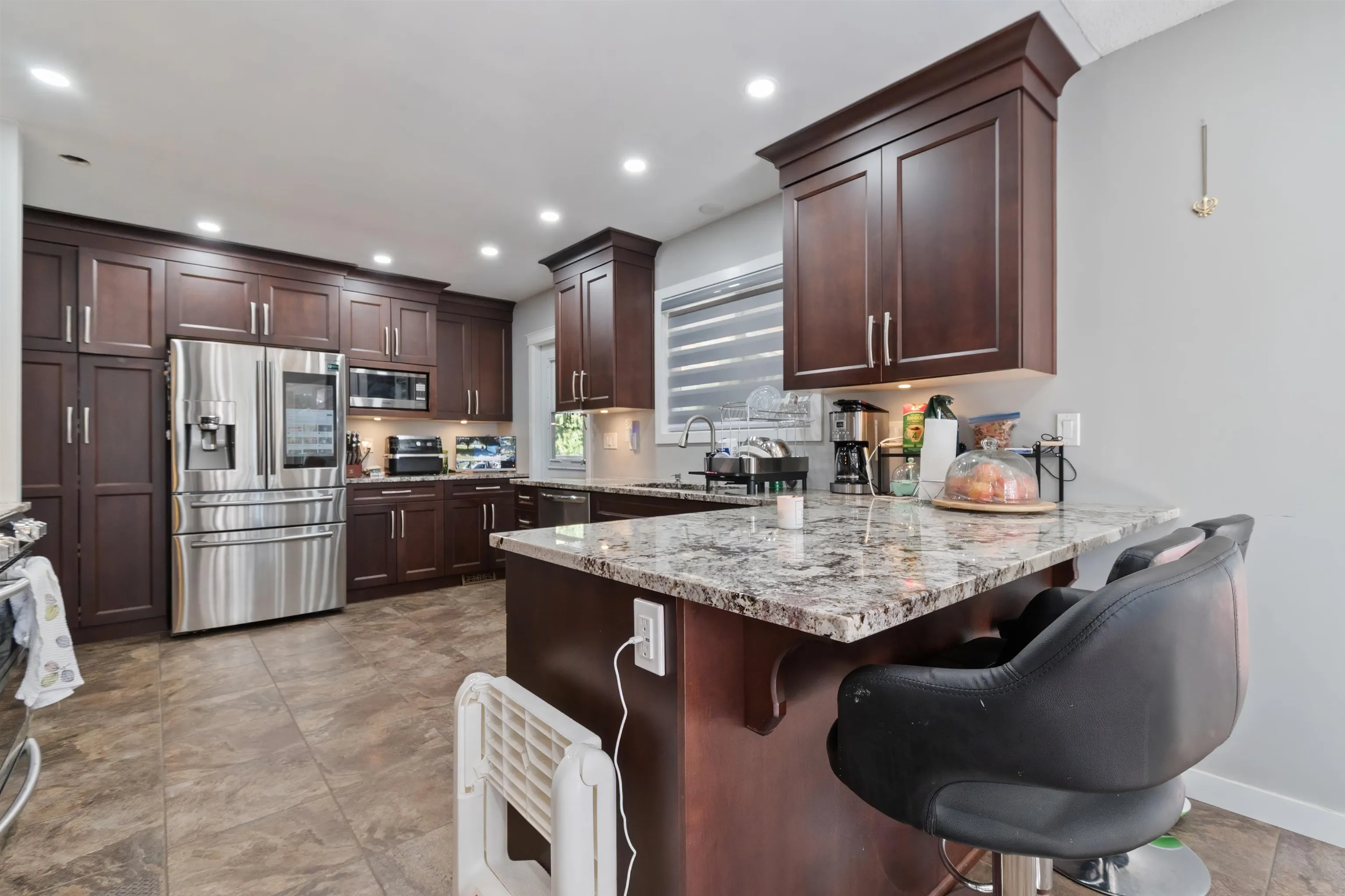 5460 Interprovincial Highway
