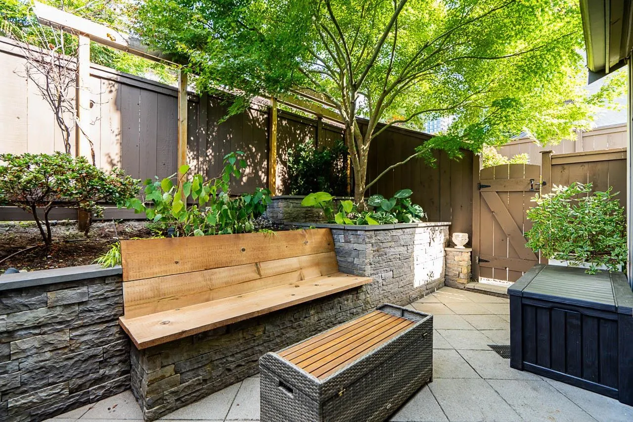 #13 230 W 14th Street