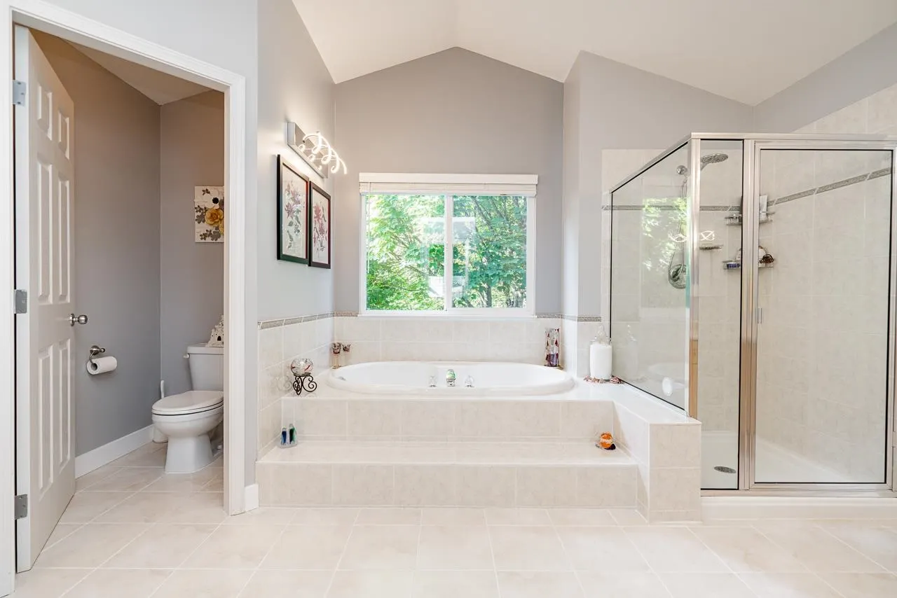 31 23281 Kanaka Way
