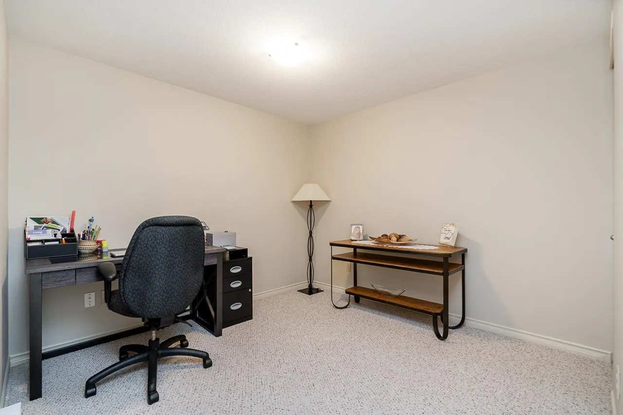 31 23281 Kanaka Way