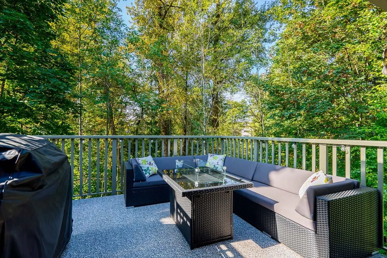 31 23281 Kanaka Way