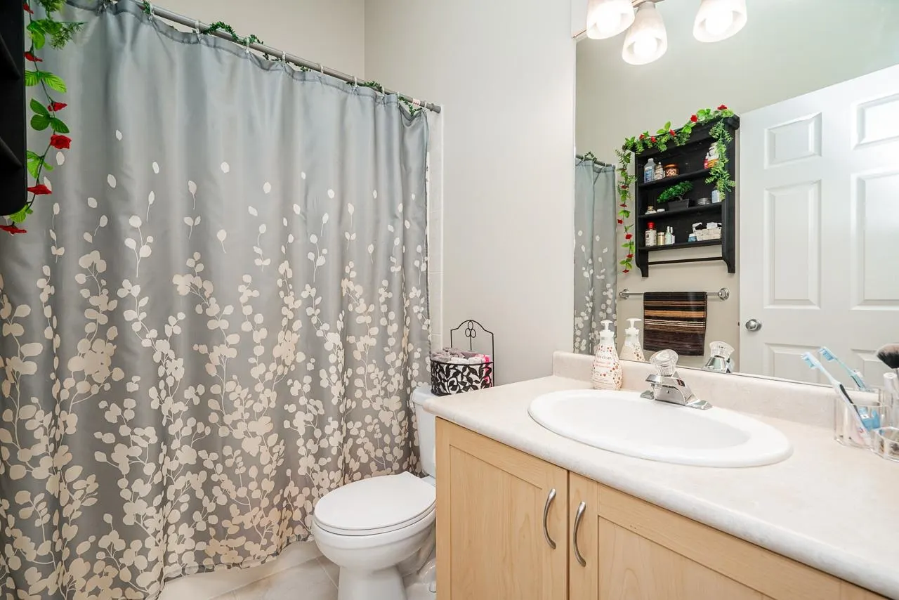 31 23281 Kanaka Way