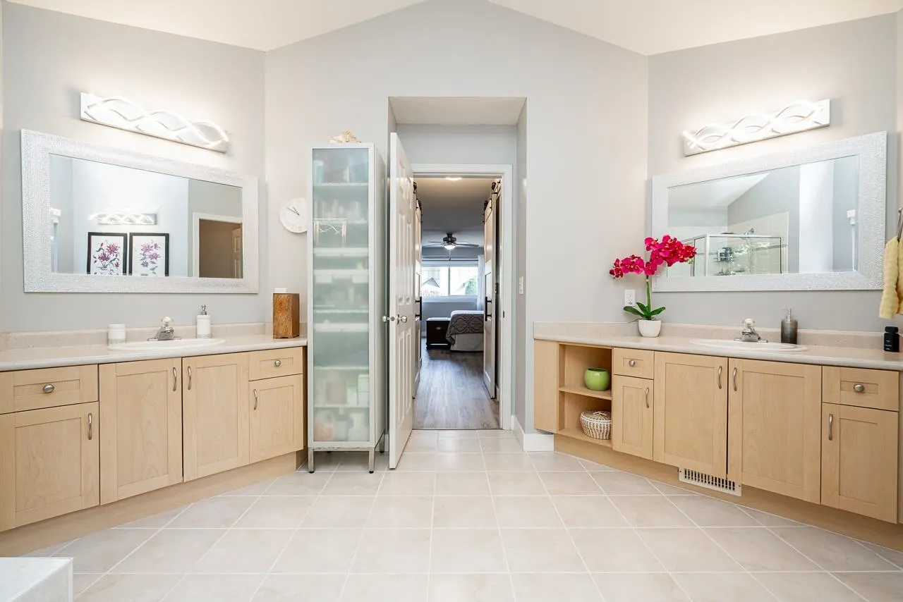 31 23281 Kanaka Way