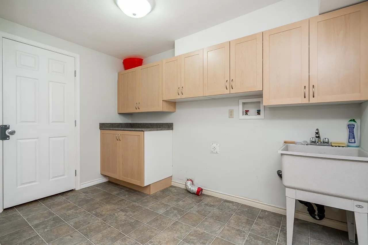 31 23281 Kanaka Way