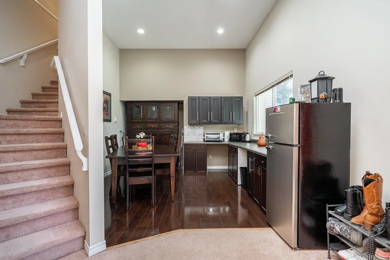 31 23281 Kanaka Way