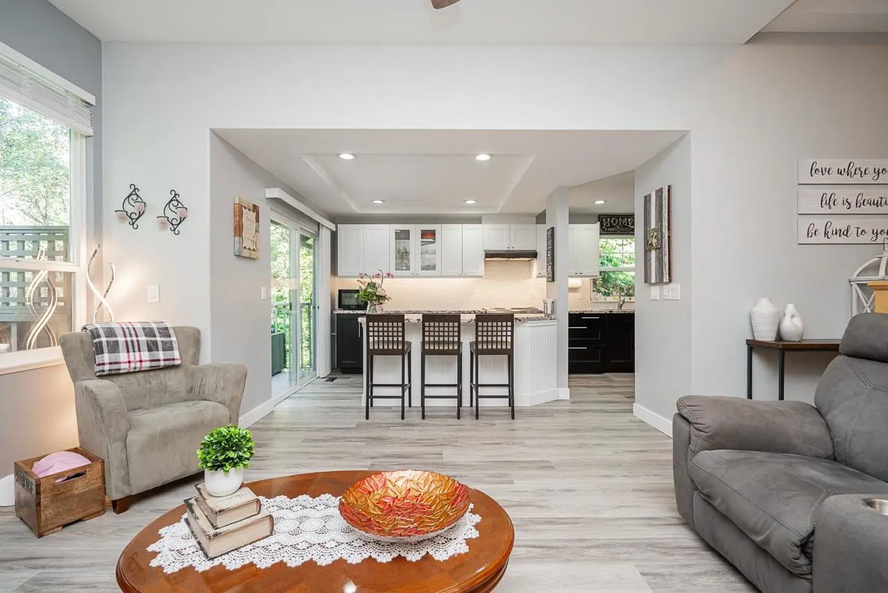 31 23281 Kanaka Way