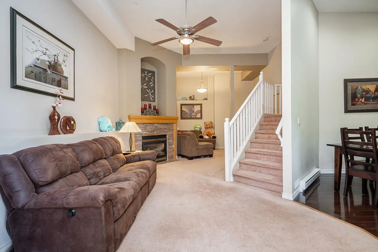 31 23281 Kanaka Way