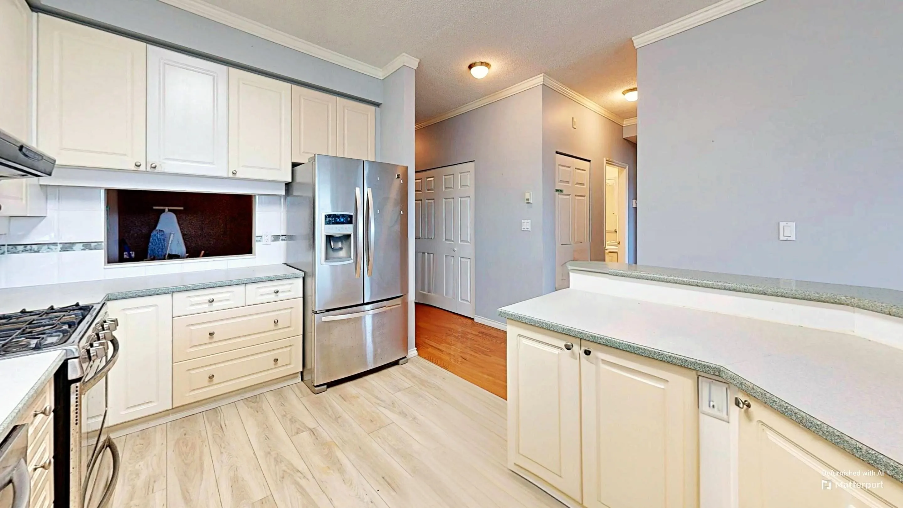 702 1400 View Crescent
