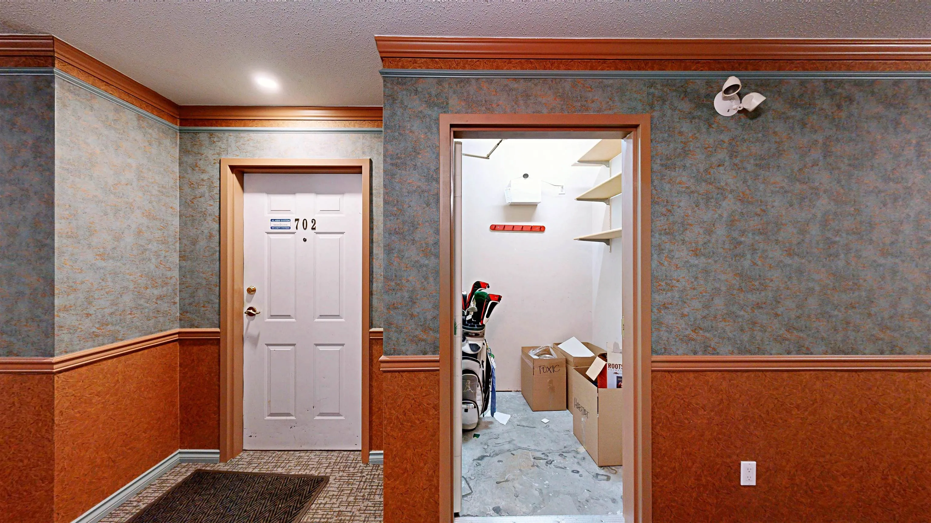 702 1400 View Crescent
