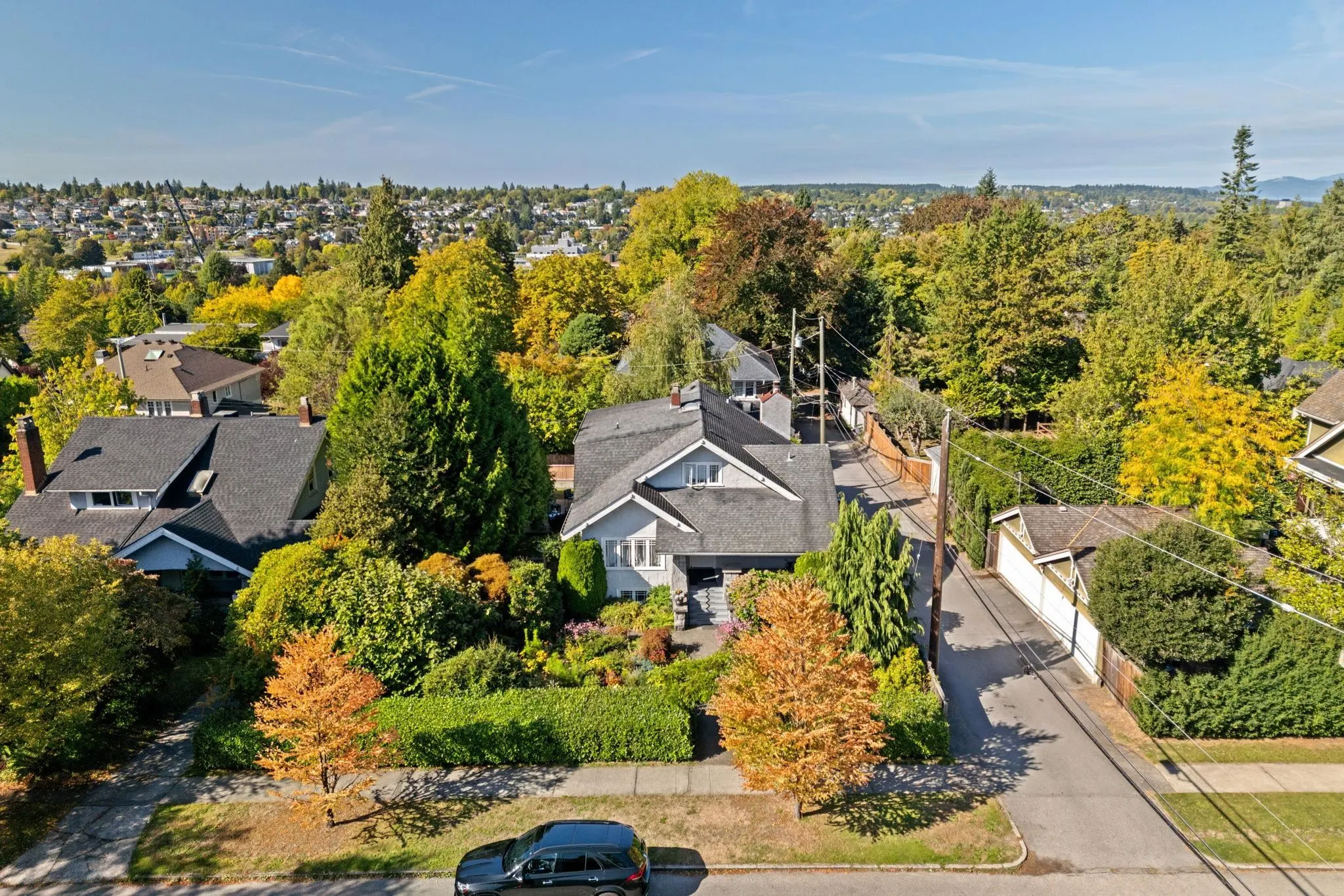 4149 Pine Crescent