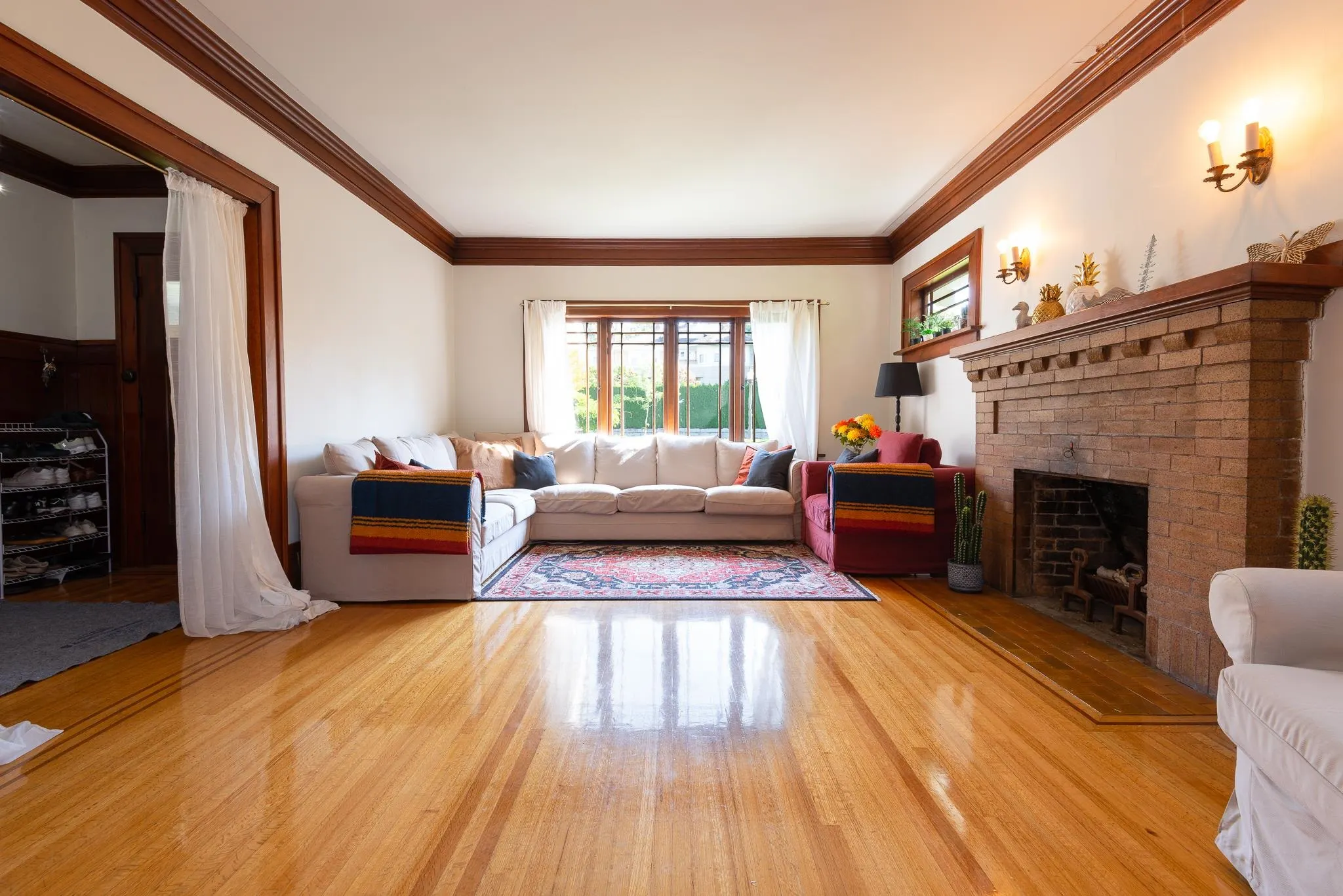 4149 Pine Crescent