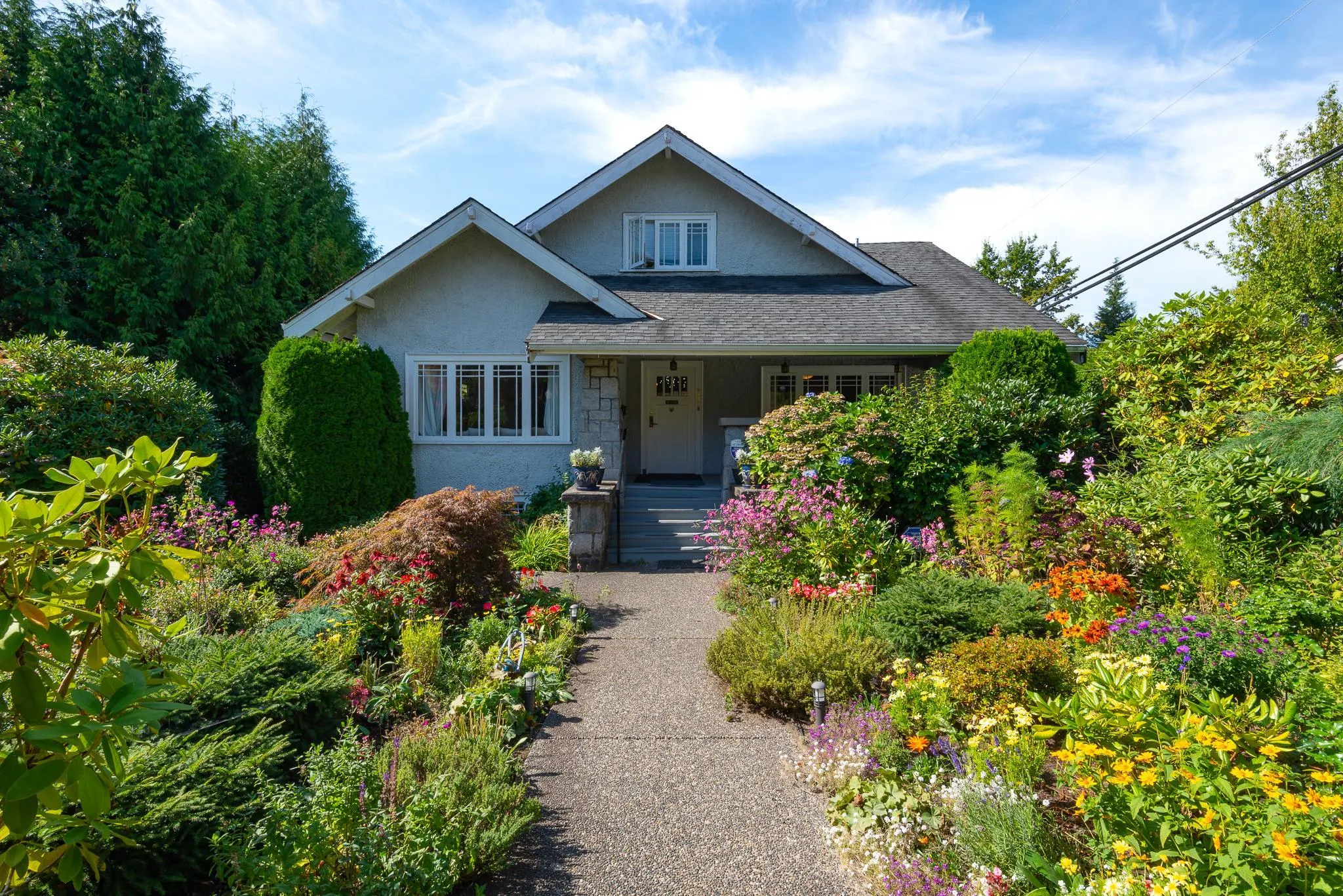 4149 Pine Crescent