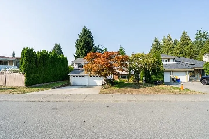 20423 90 Crescent