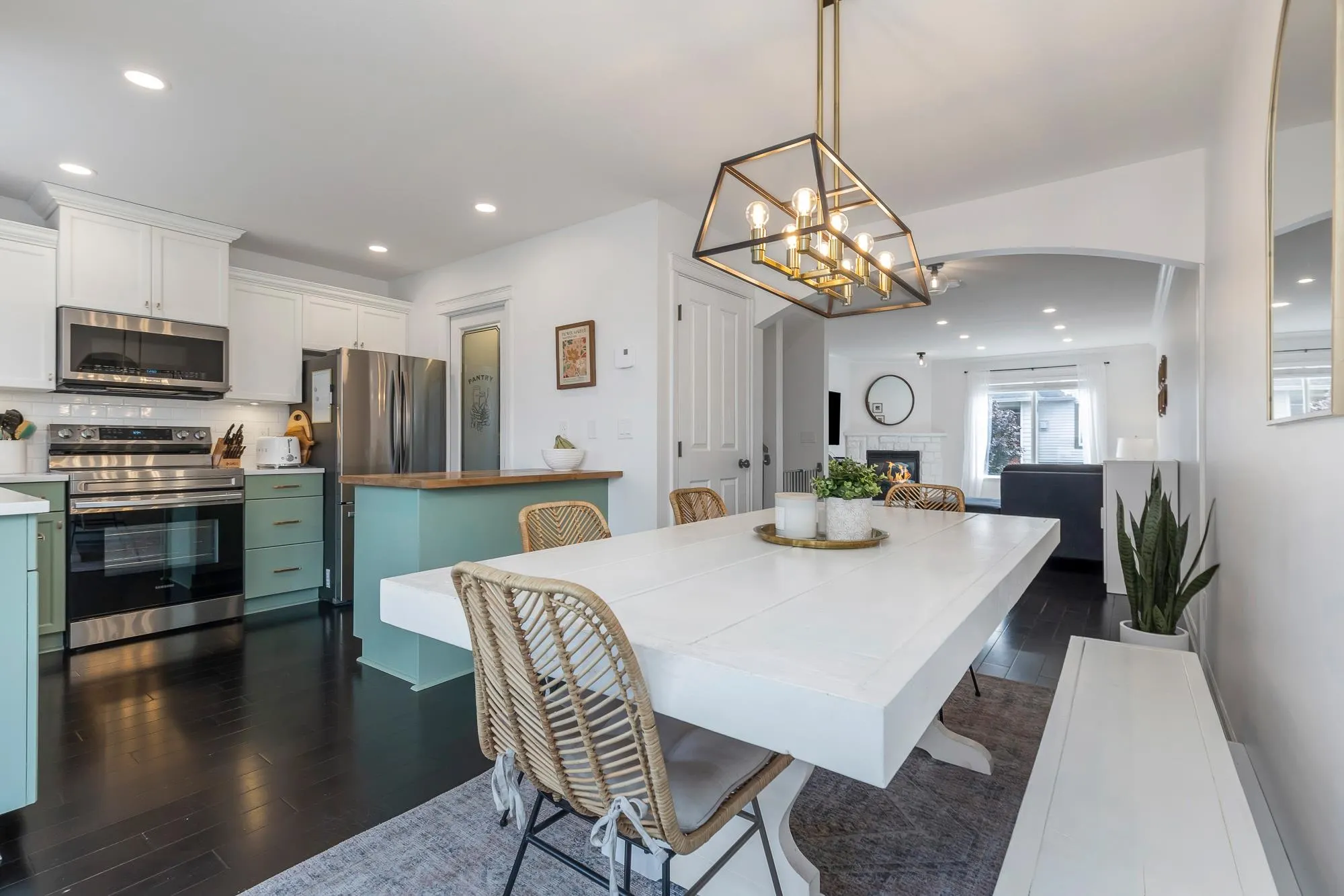 33 46778 Hudson Road