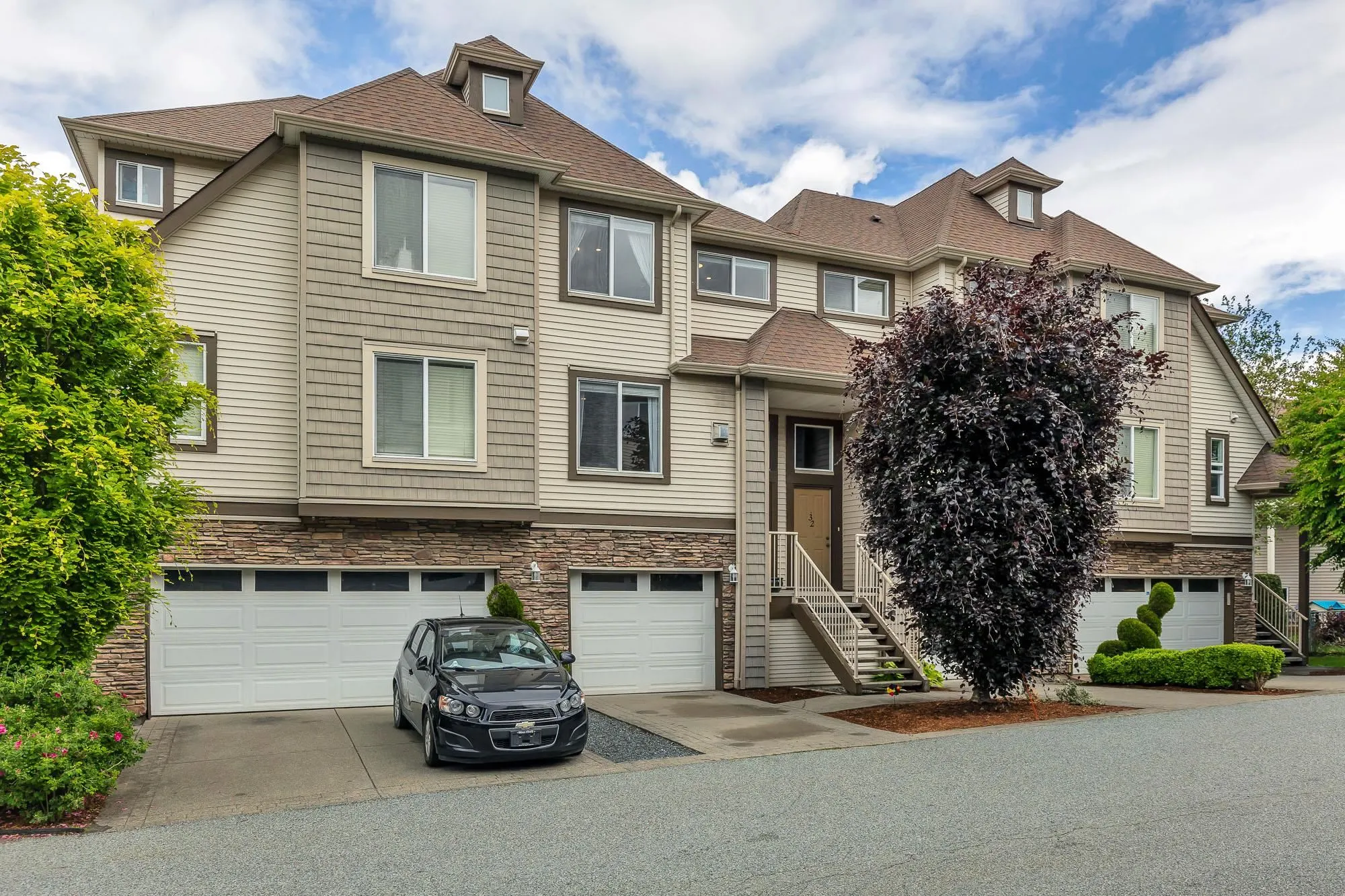 33 46778 Hudson Road