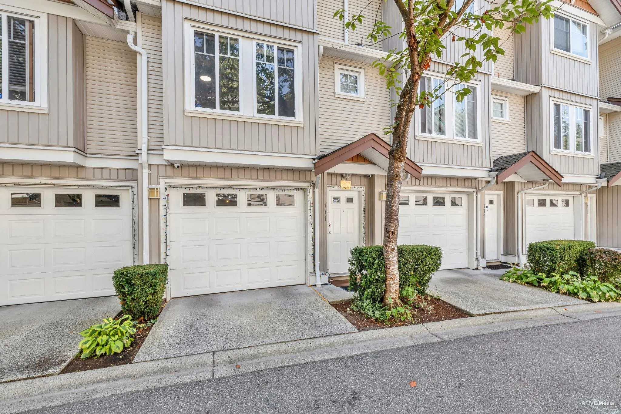111 12711 64 Avenue