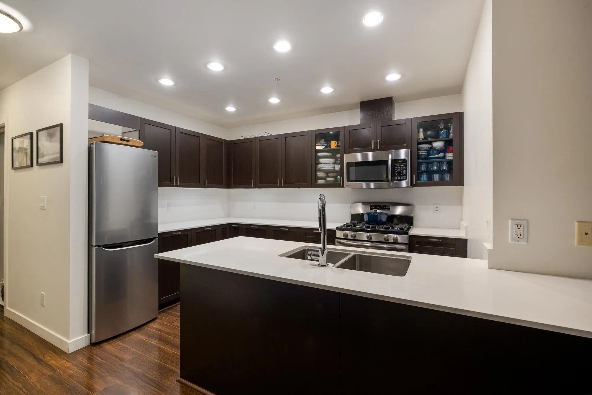 PH3 4815 Eldorado Mews