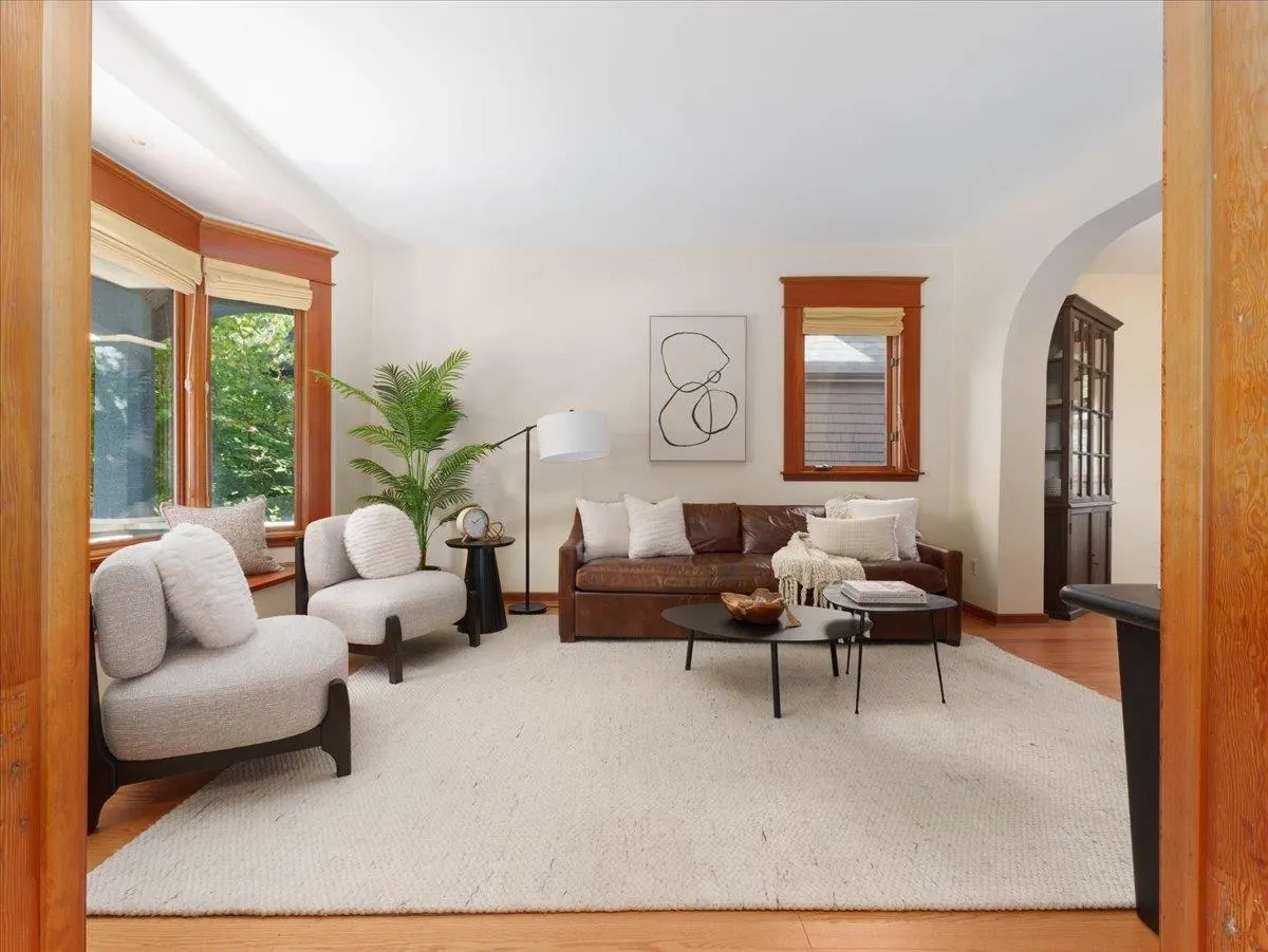 1216 Lakewood Drive