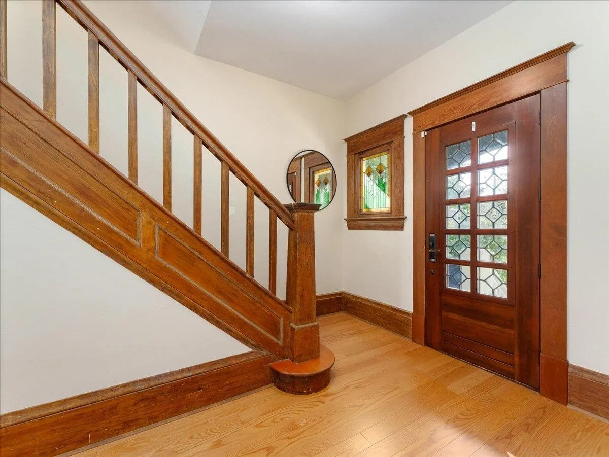 1216 Lakewood Drive