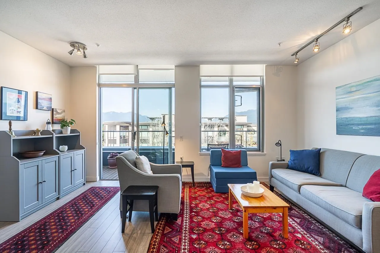 511 4310 Hastings Street