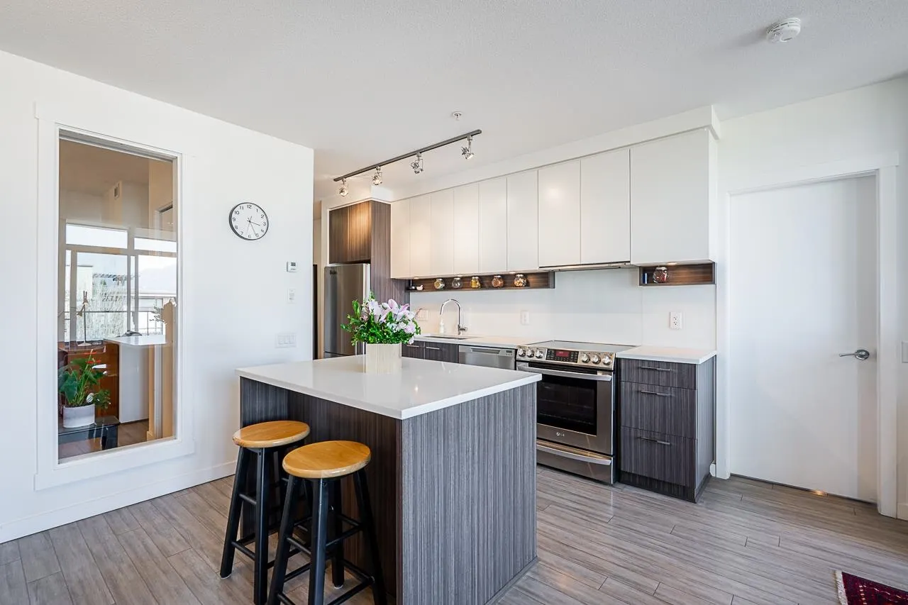 511 4310 Hastings Street