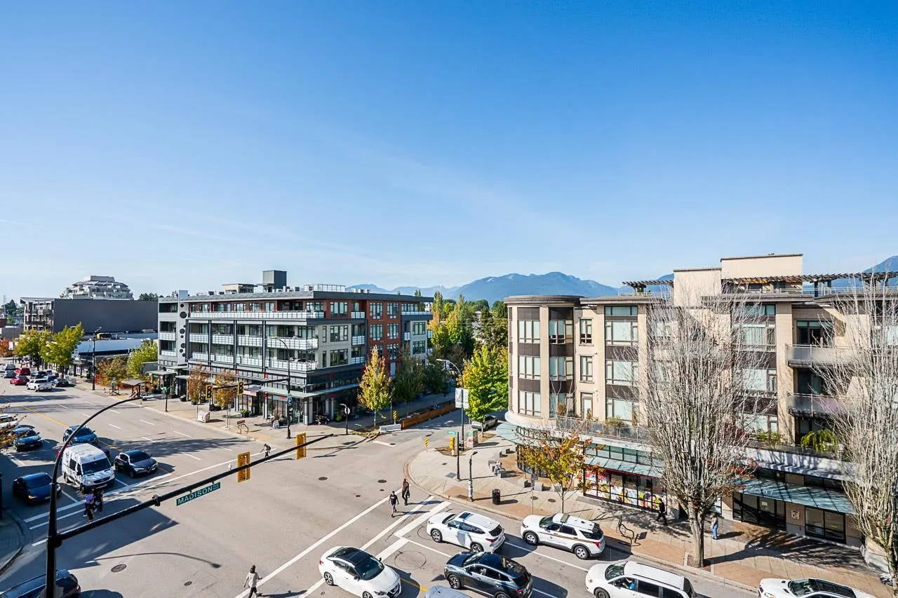 511 4310 Hastings Street