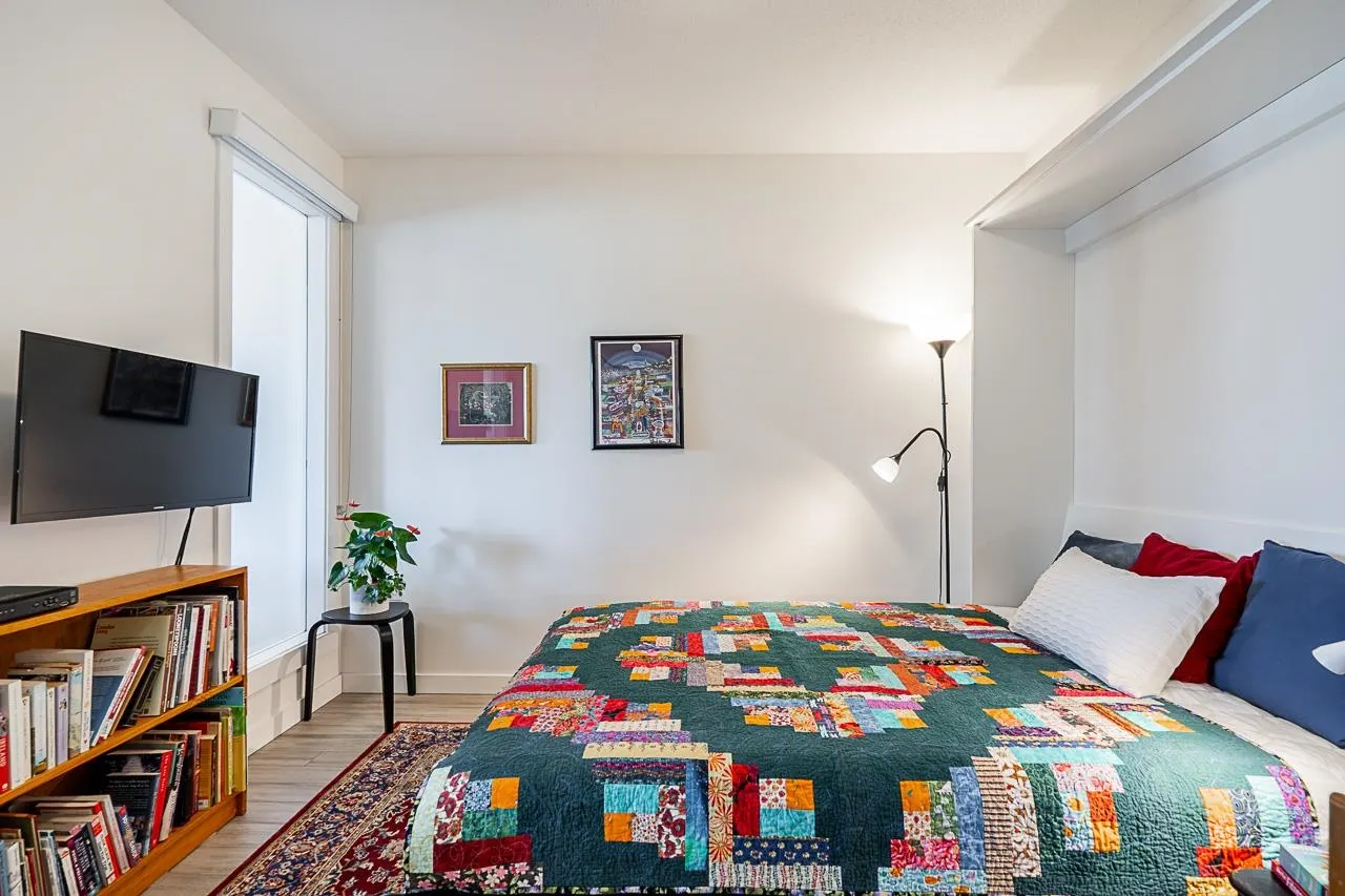 511 4310 Hastings Street