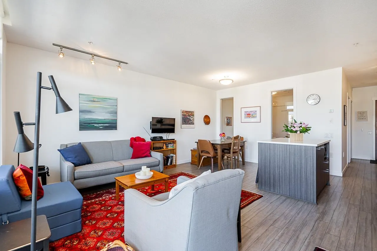 511 4310 Hastings Street