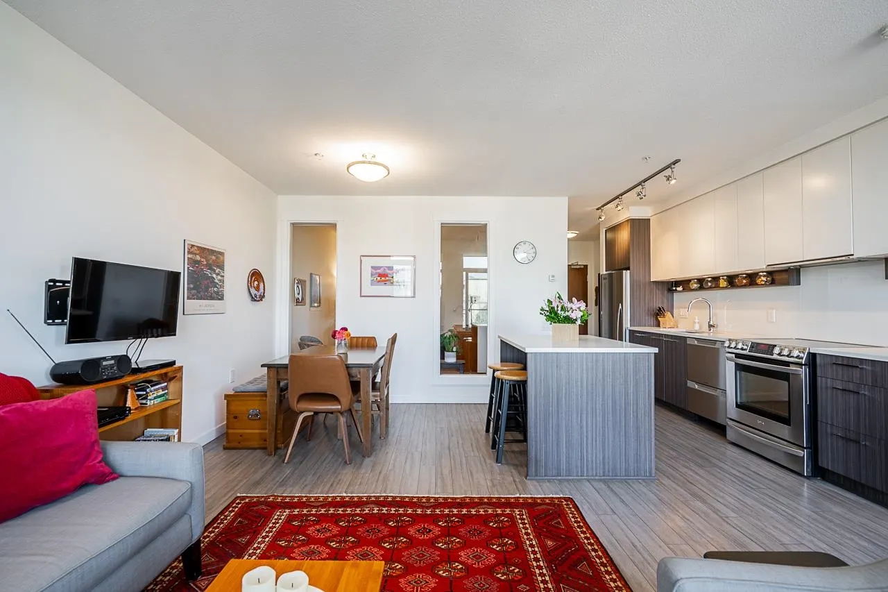 511 4310 Hastings Street